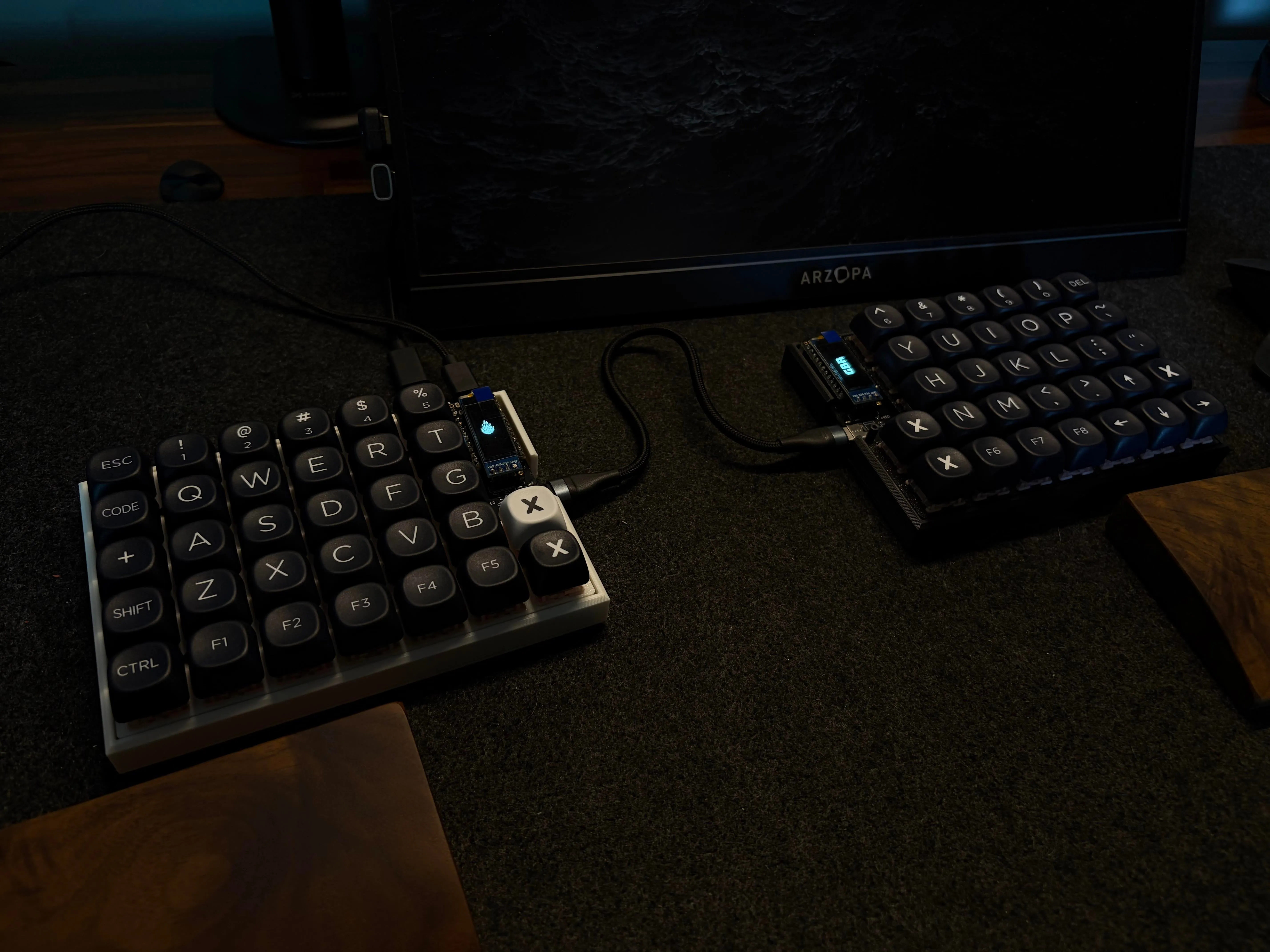 OLEDとケースのディテール