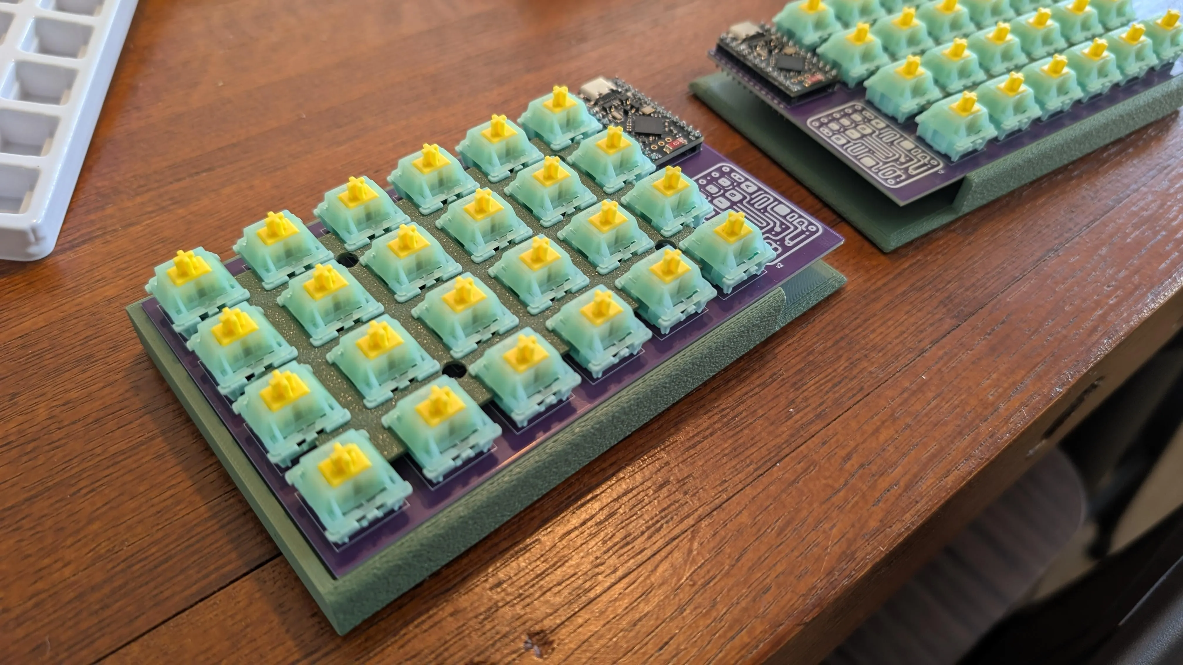 Biba40の基板とケースのカラー