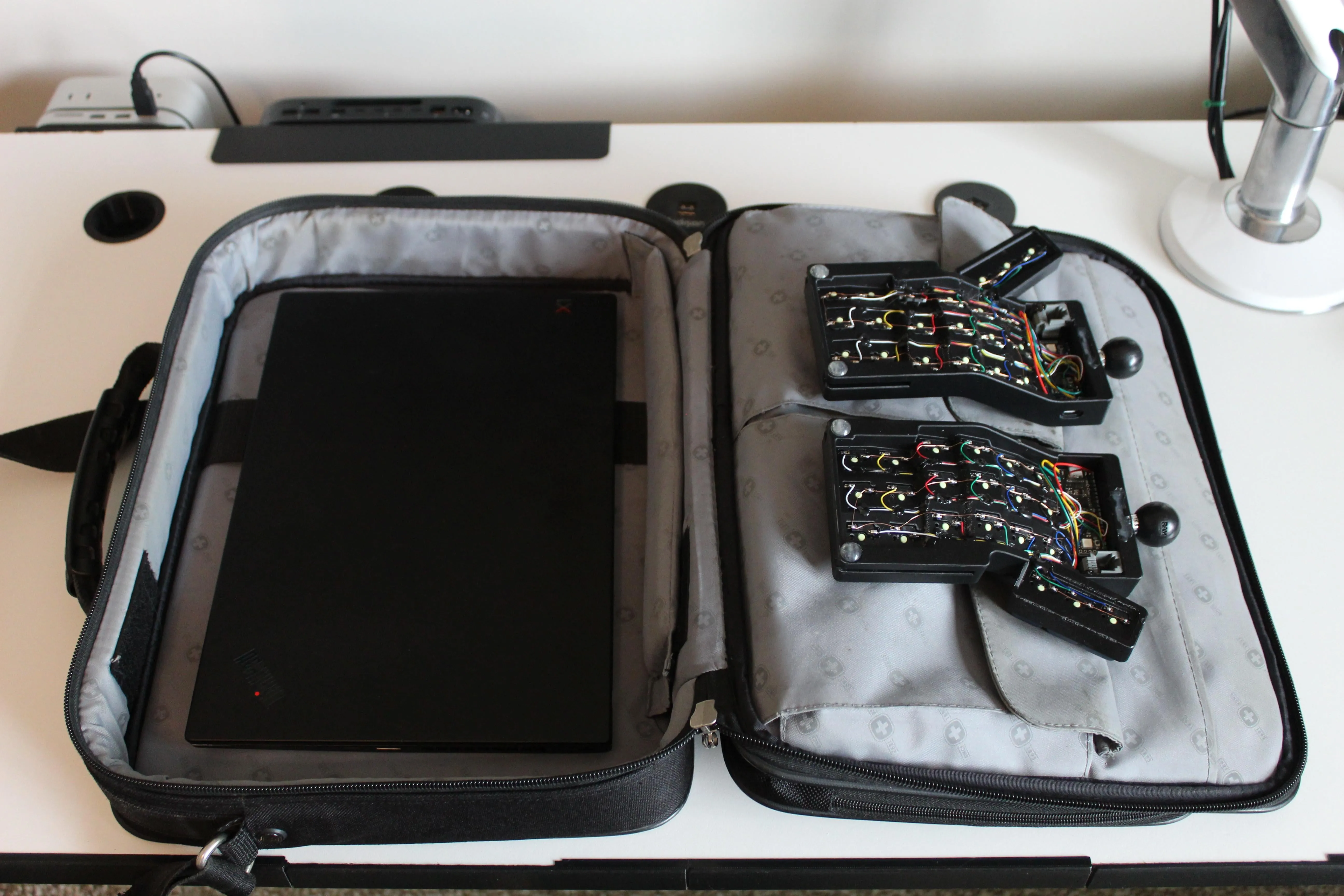 サイドビュー・レール構造