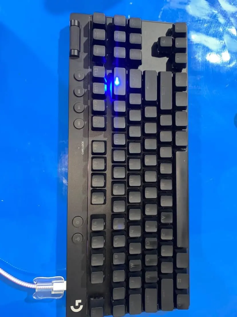 バックスペースキーのみが点灯する様子