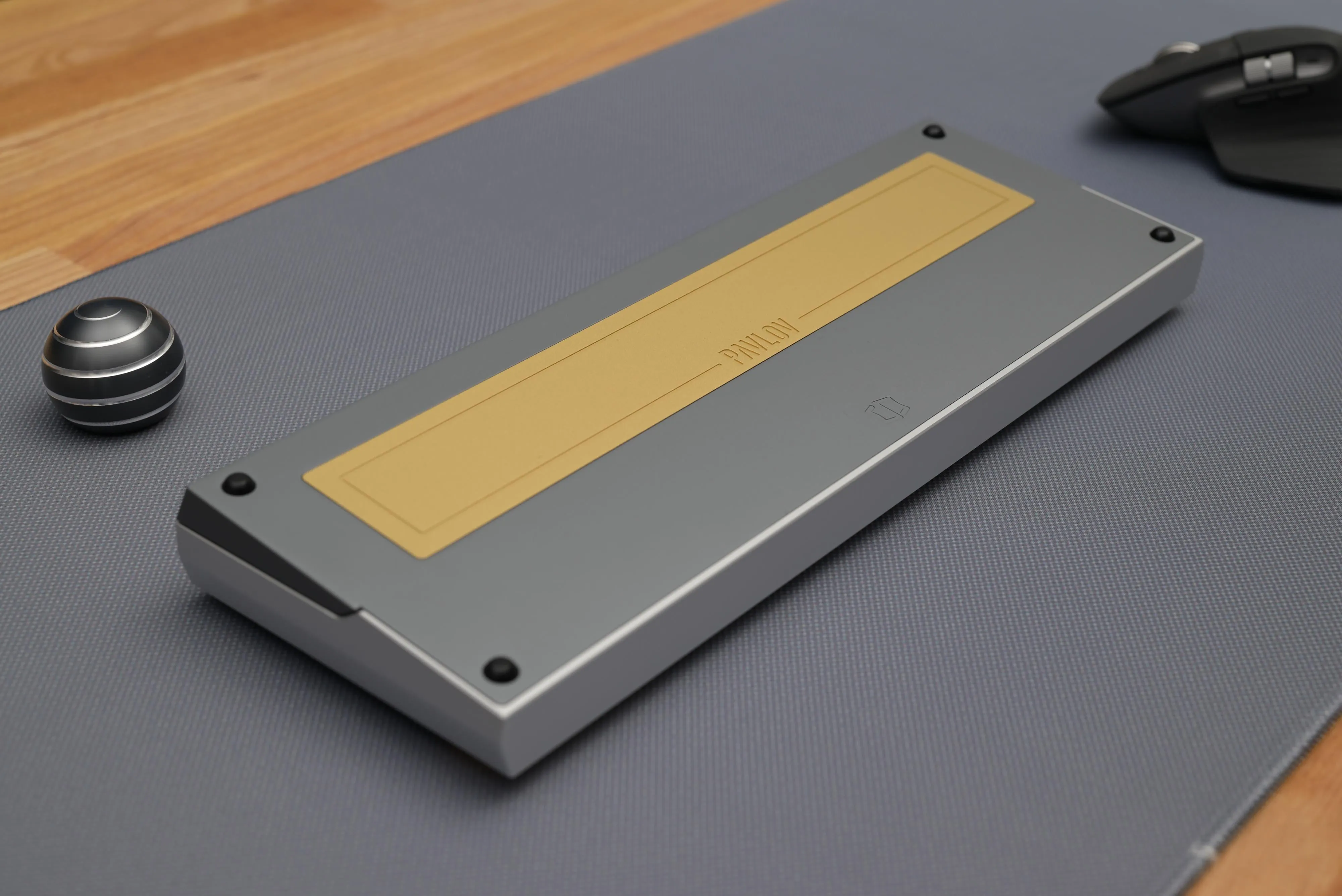 Silver & Grey Pavlov