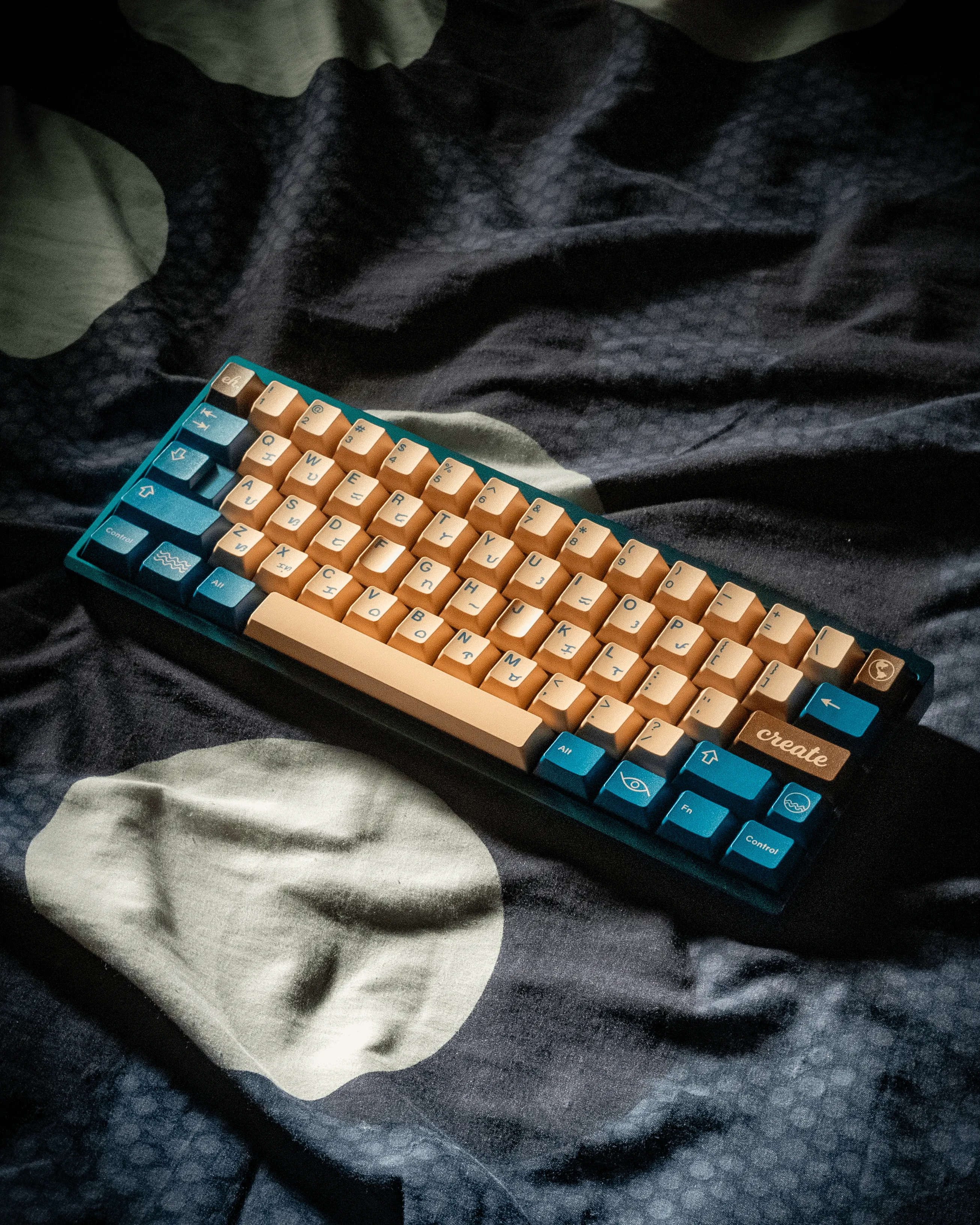 質感の高い背面ウェイトのディテール