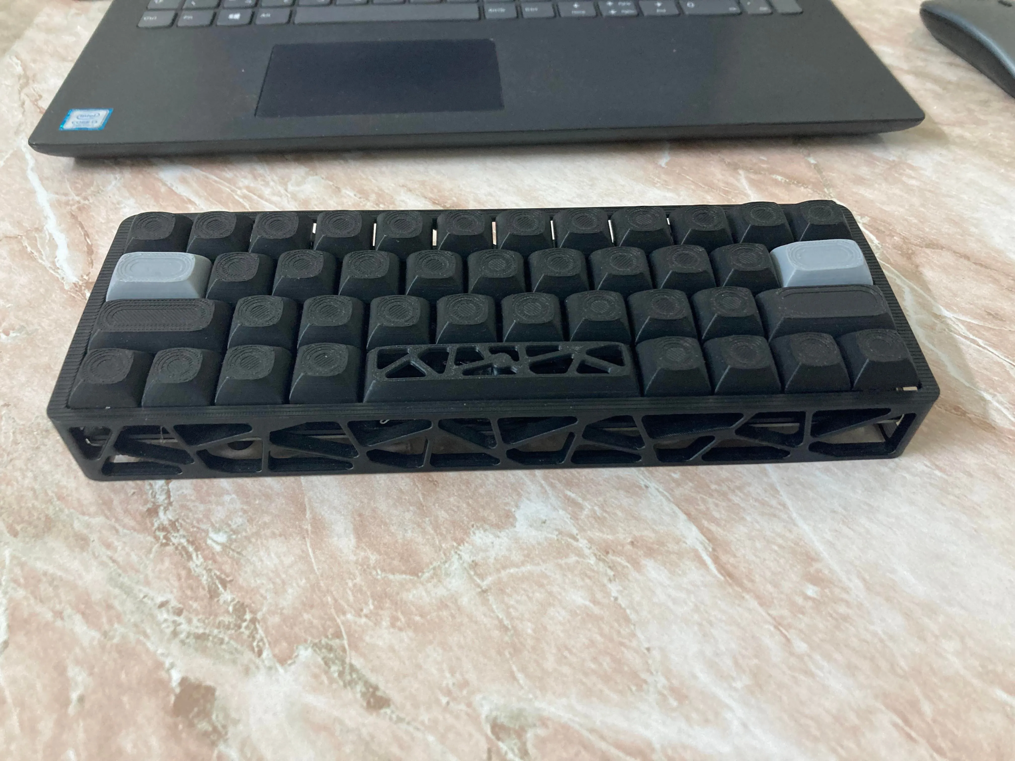 1年間愛用された自作キーボードの外観