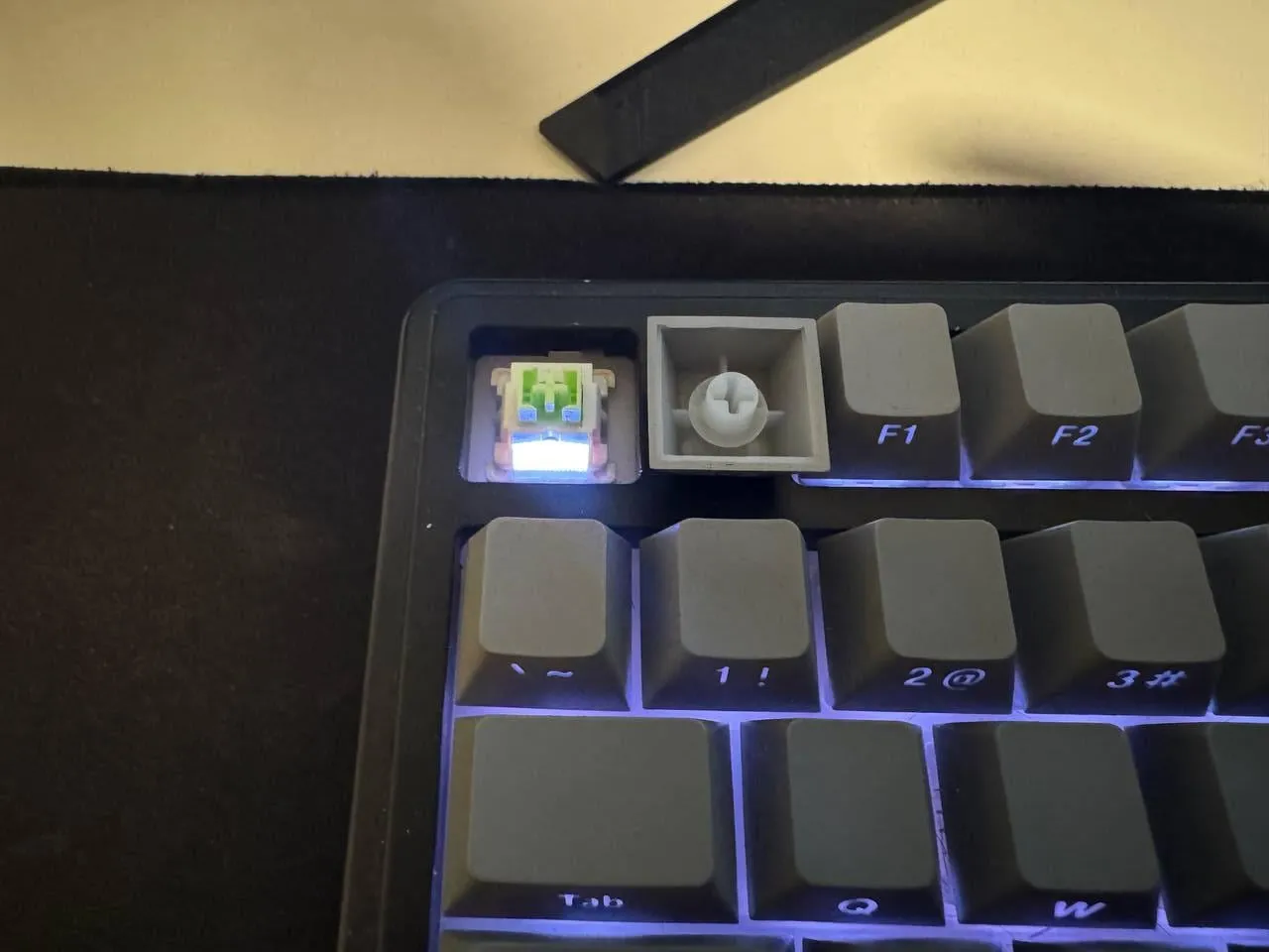 相談者が使用しているEPOMAKER x AULA F75