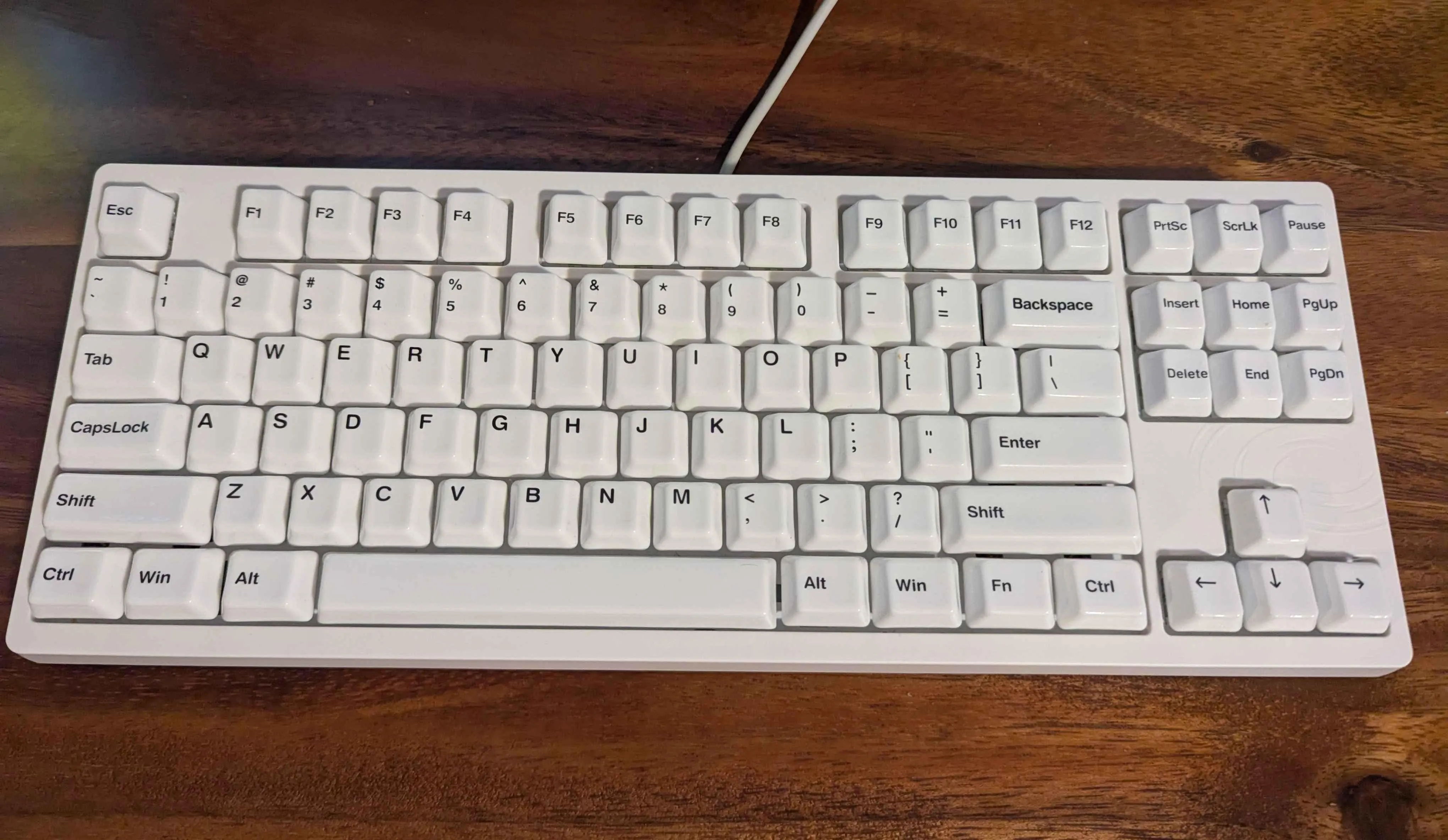 Cerakeyを装着したキーボード