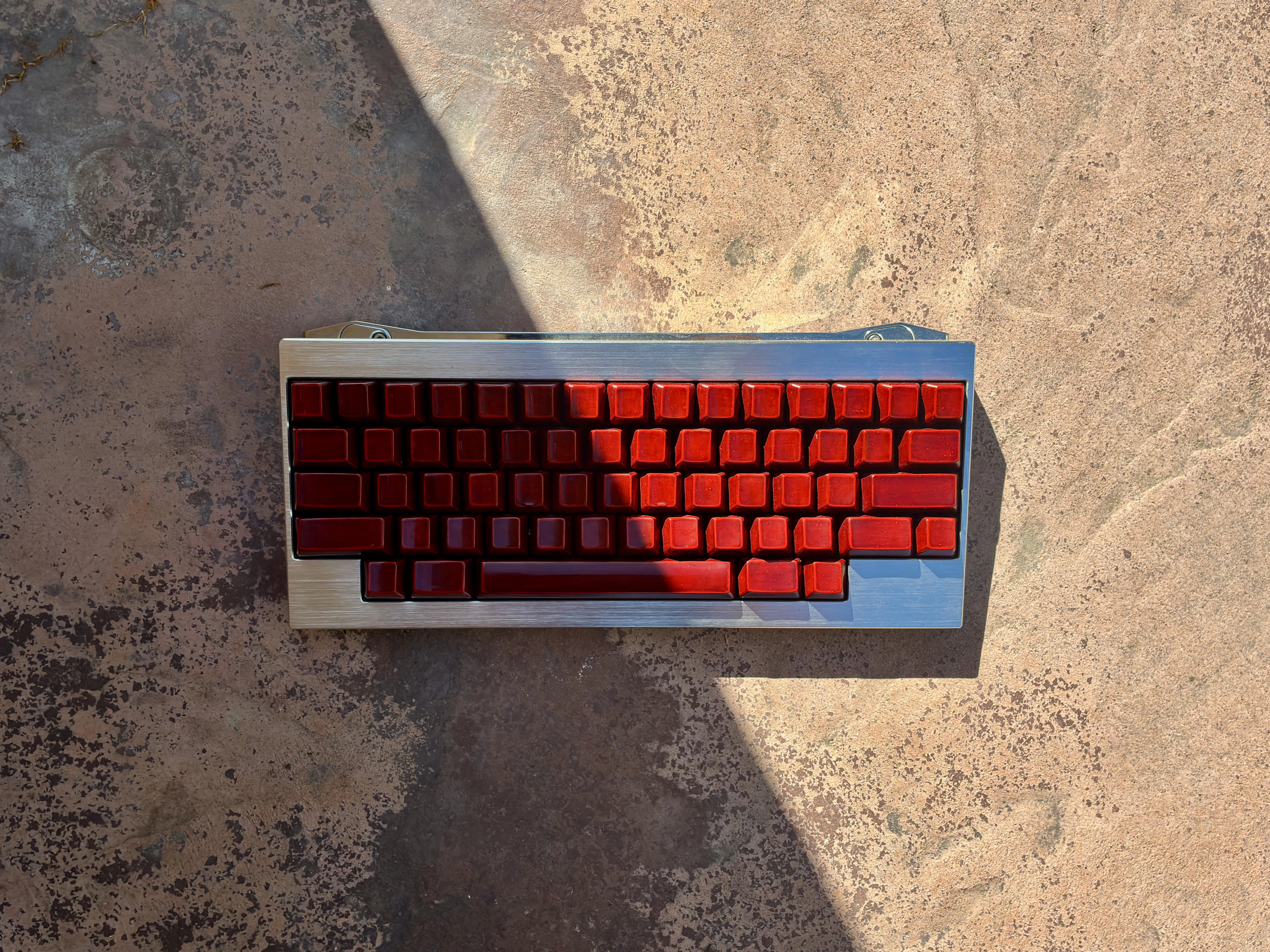 漆塗りキーキャップが施されたTopreキーボード