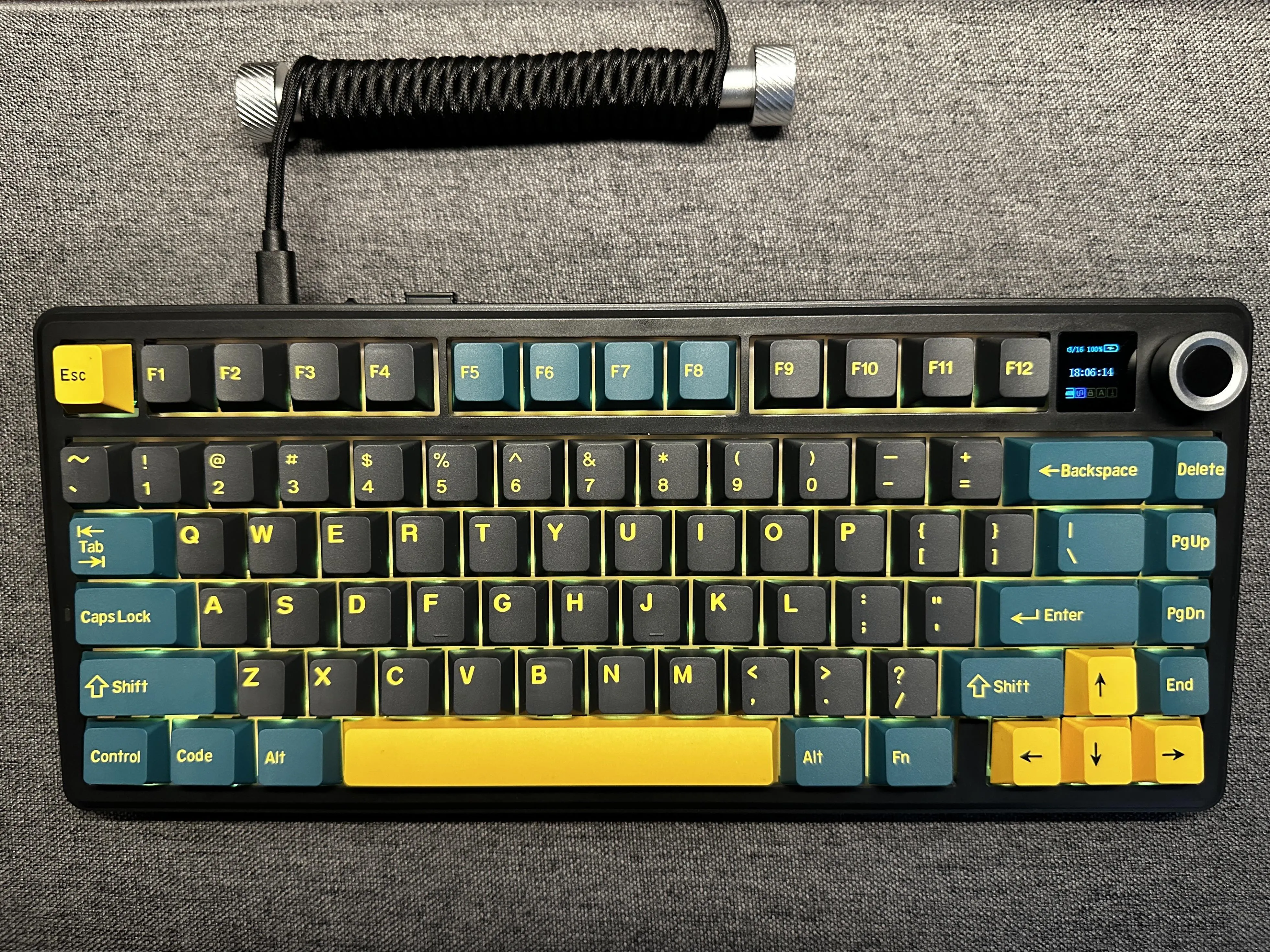 Aula F75 MaxとGMK Mars Greenを組み合わせたビルド