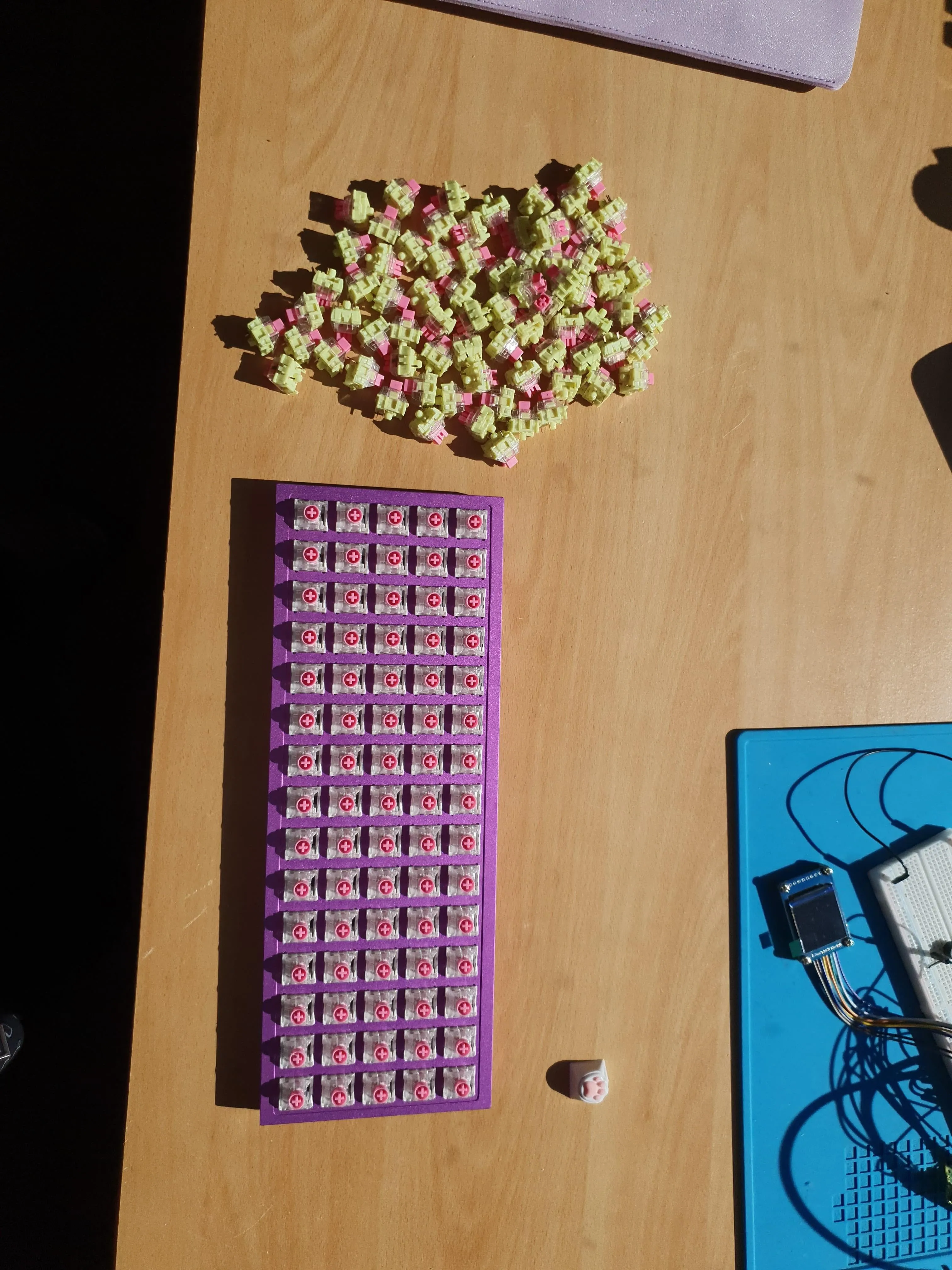 中央にテンキーを配置した独特のレイアウト