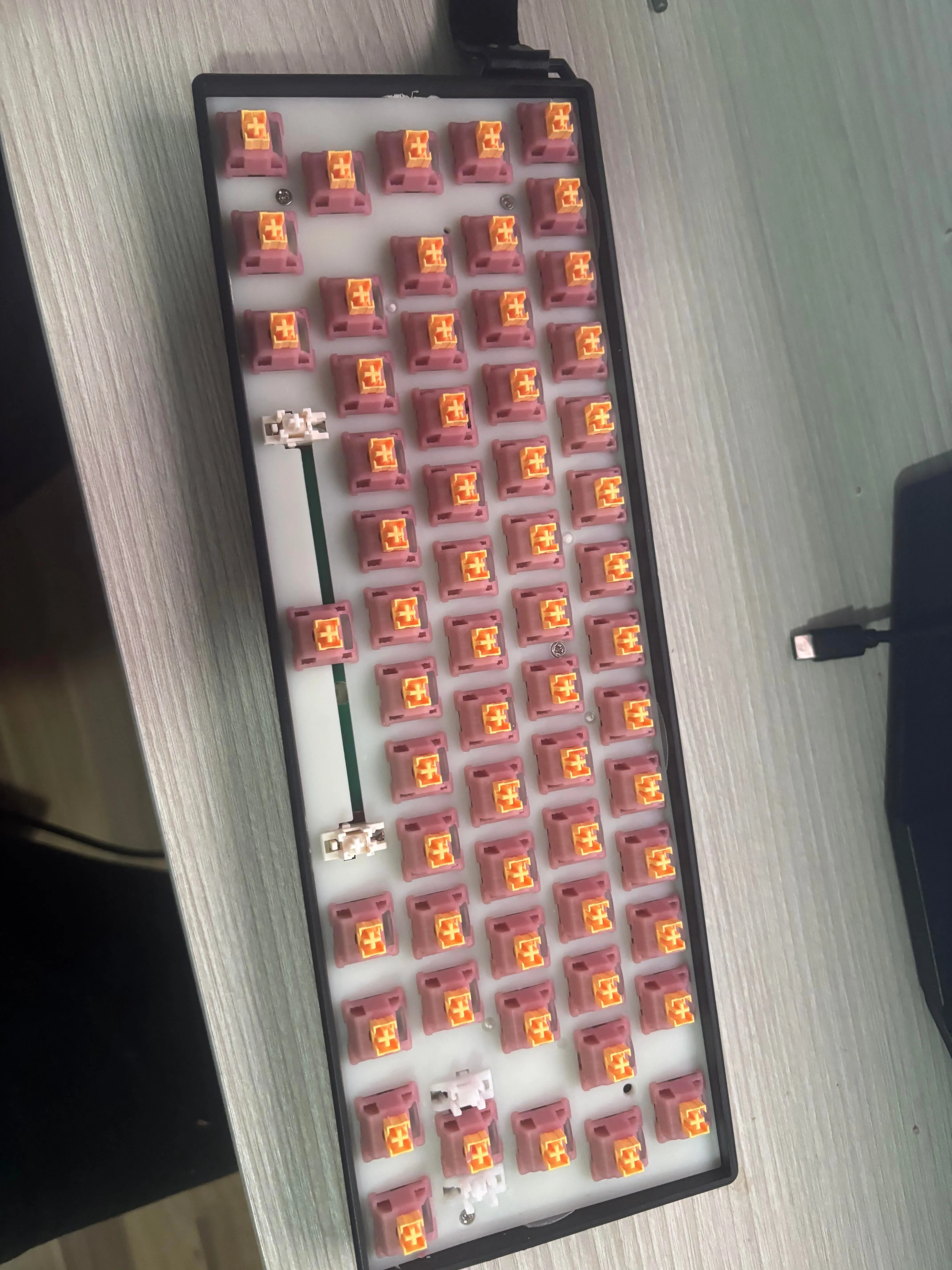 PBTキーキャップが装着されたキーボードの接写