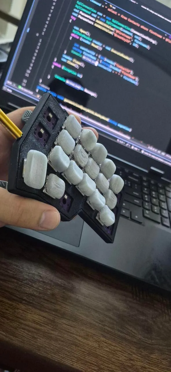 明るい場所でのキーキャップのディテール