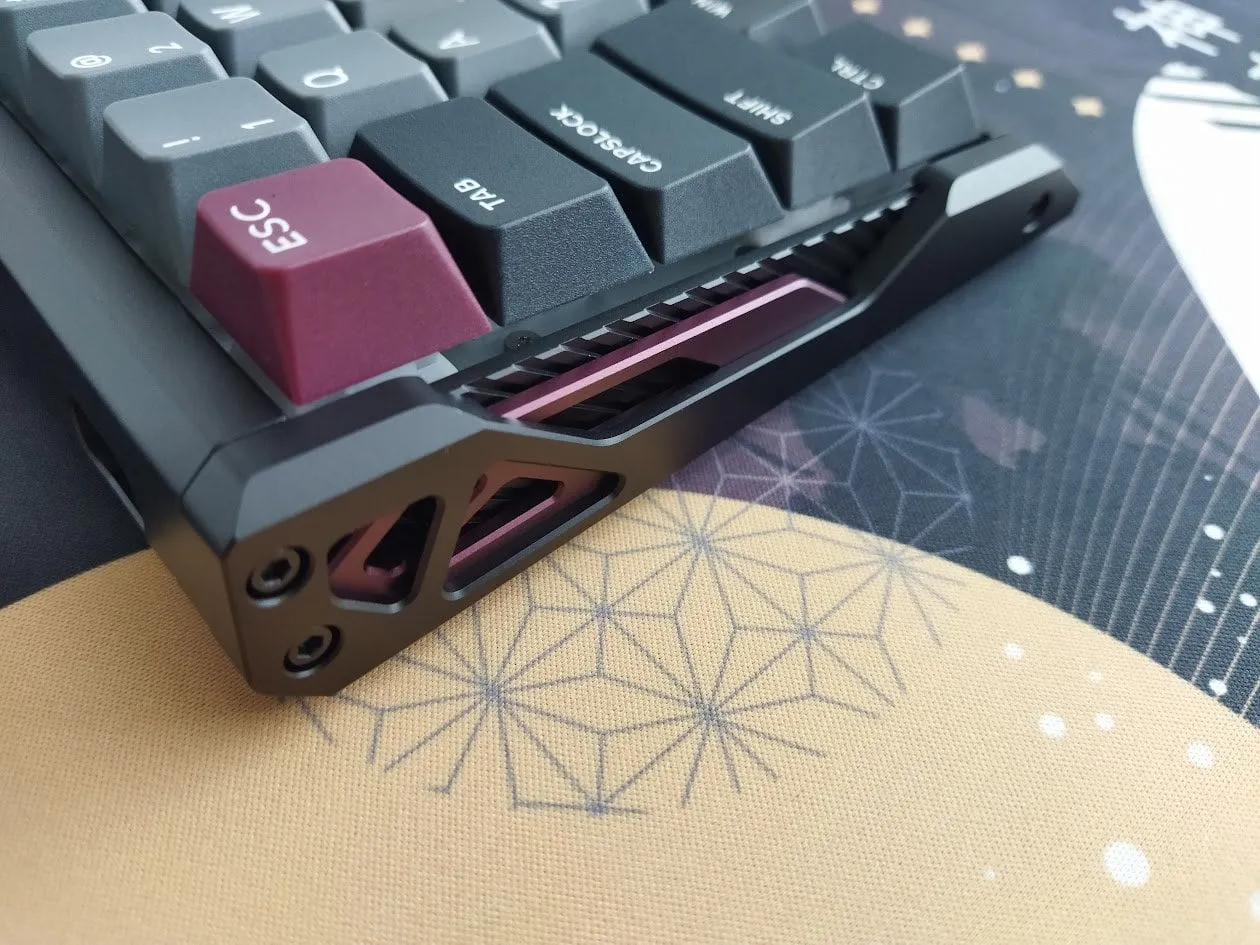 IQUNIX EV63 HEの外観