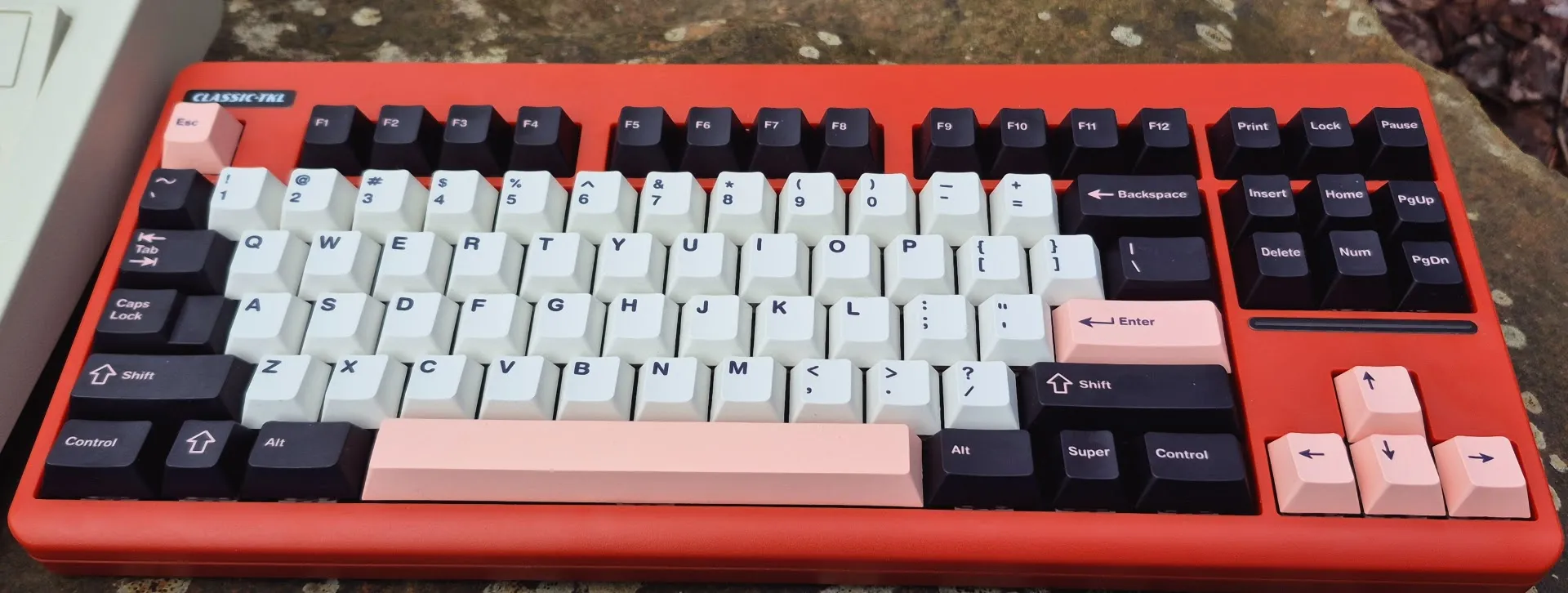 完成したNK87キーボード