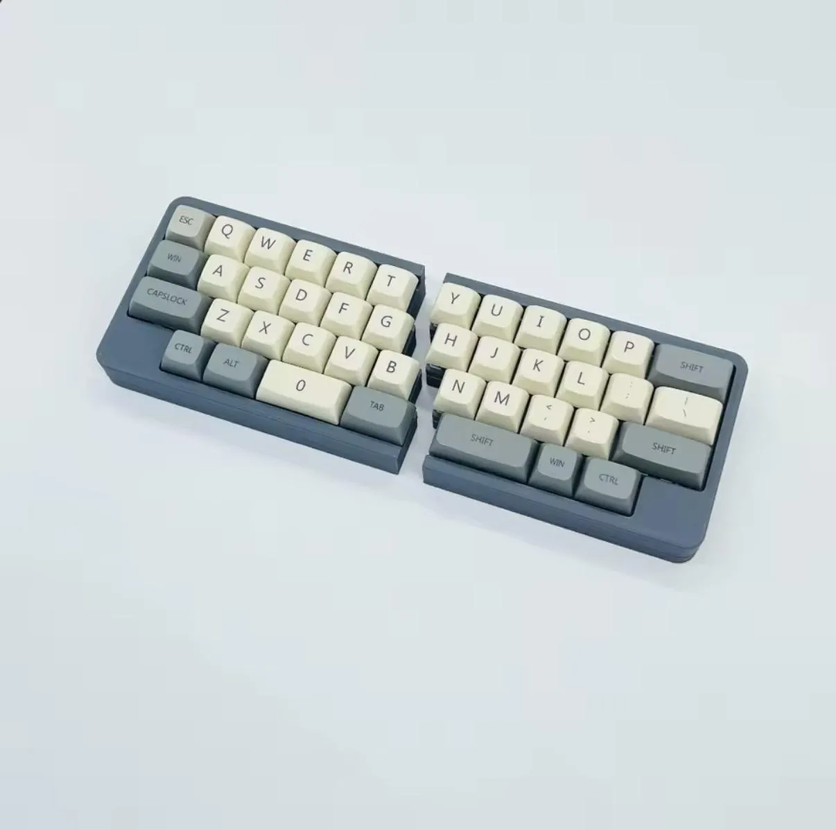 Redditに投稿されたワイヤレスCorneの画像