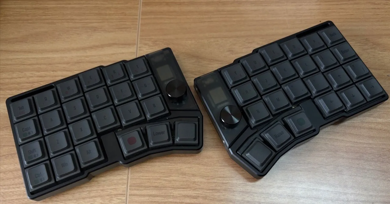 Cornix-LP ブラックの外観