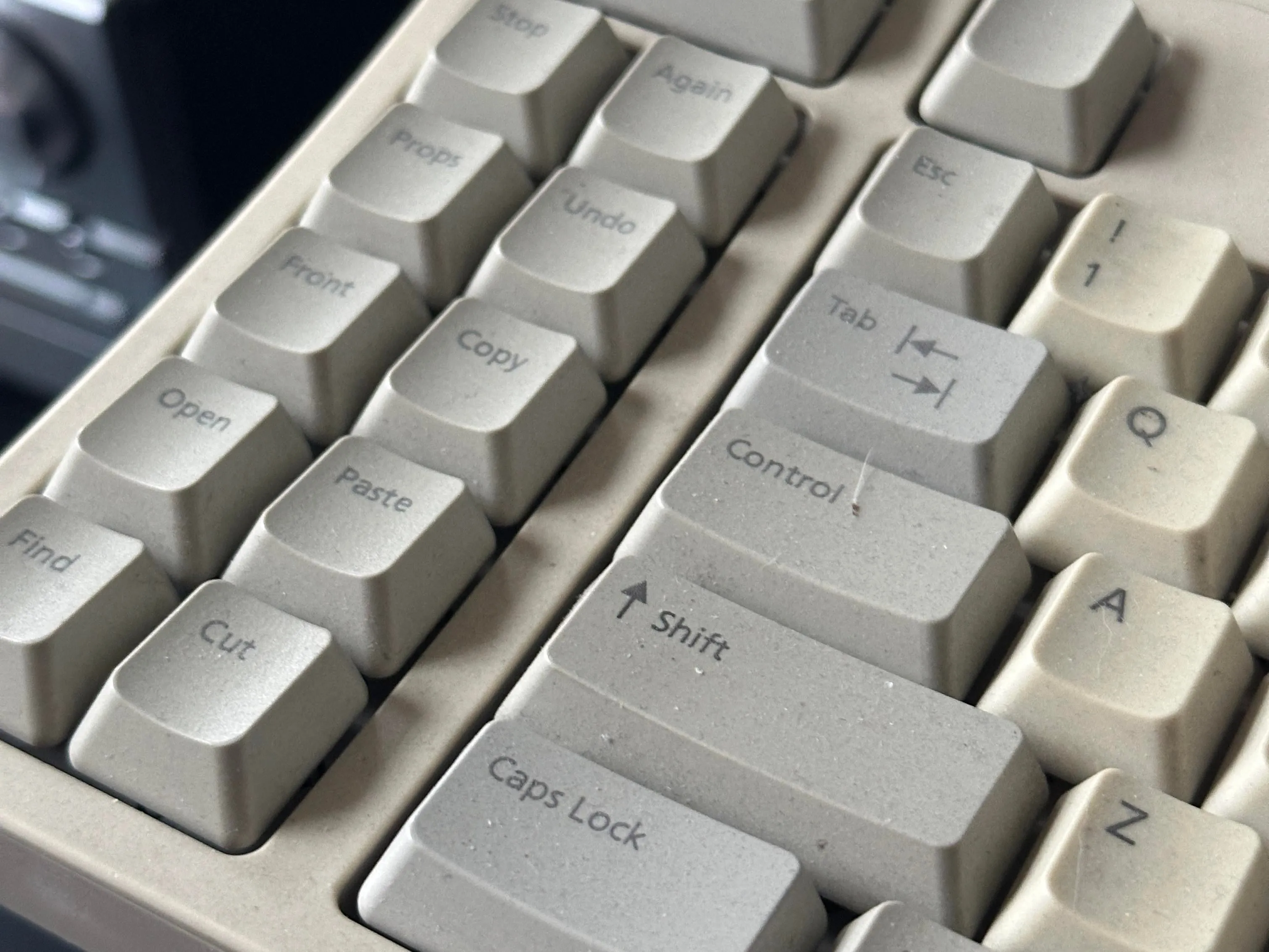 独特なキー配列のクローズアップ