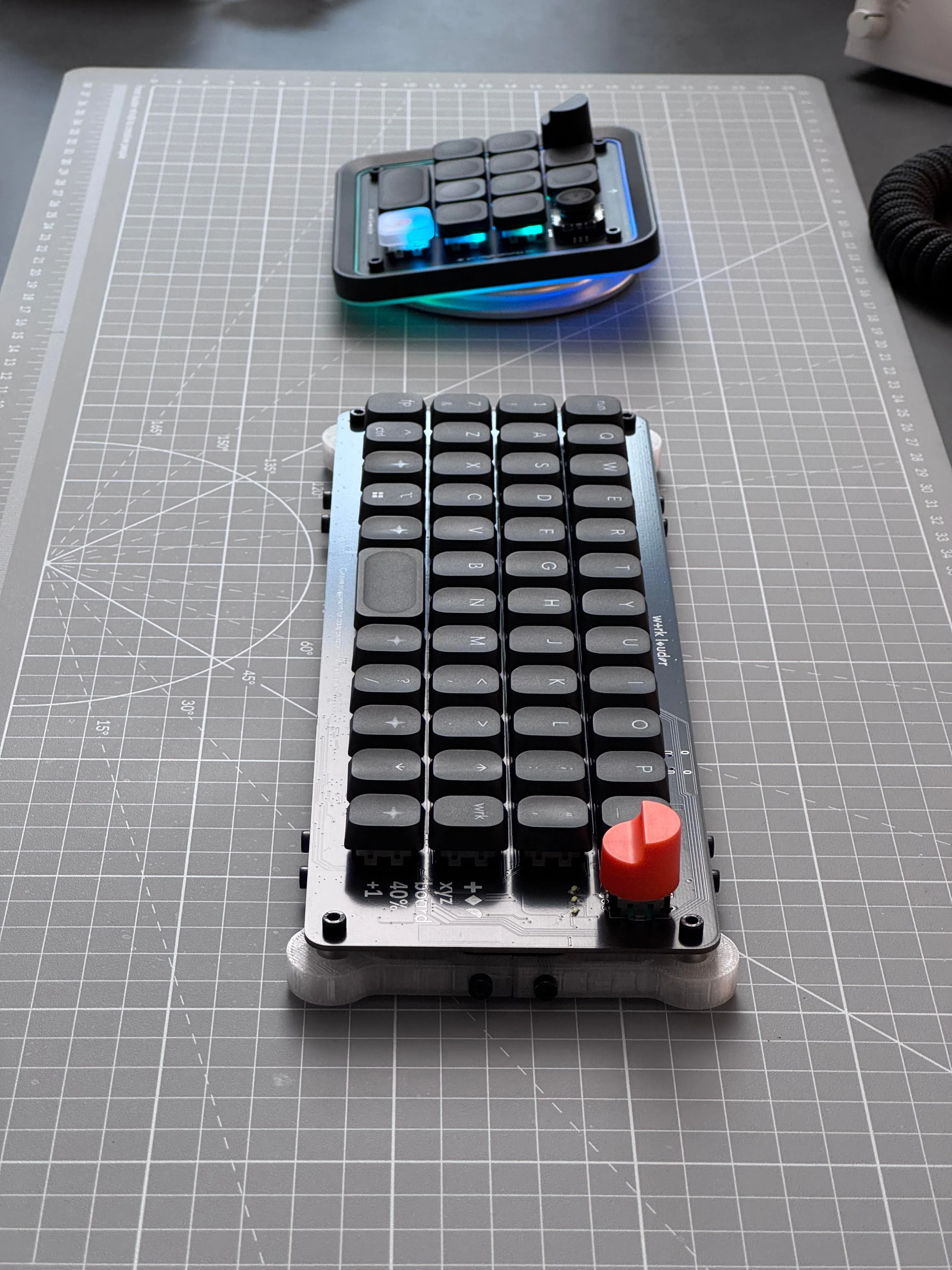 カッティングマット型デスクマットの全体像