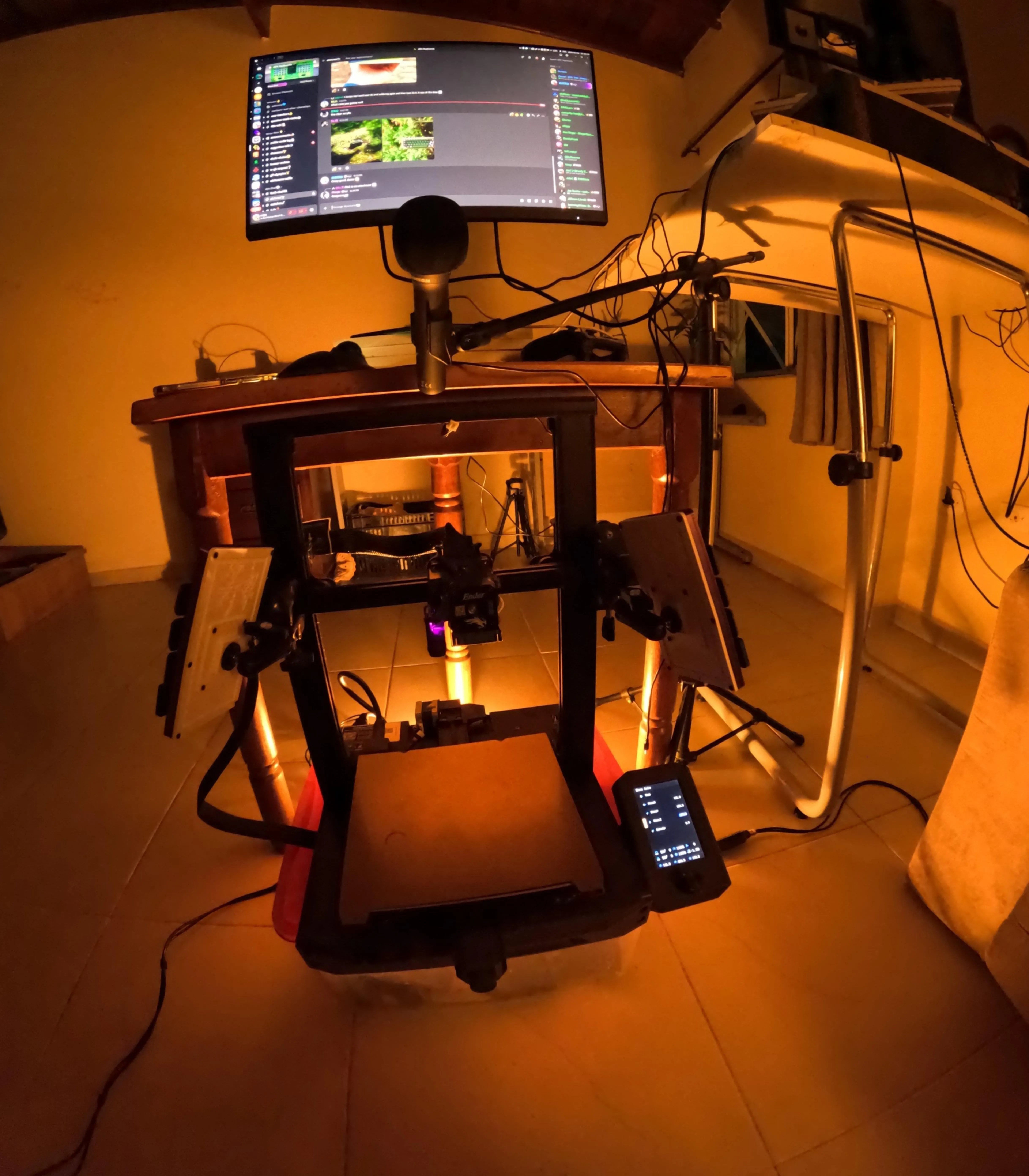 クランプされたキーボード