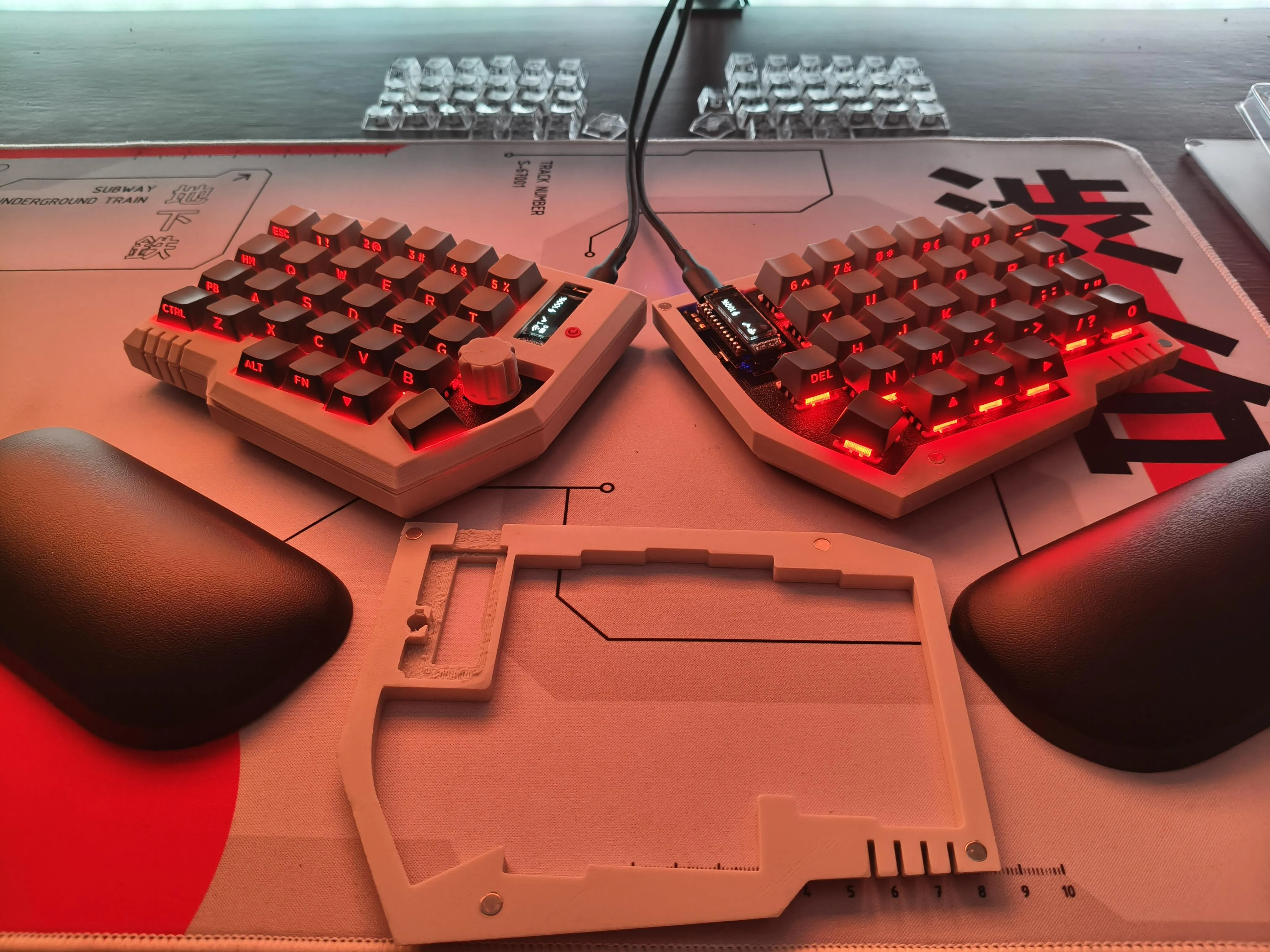 Lily58用マグネット式ケースの試作