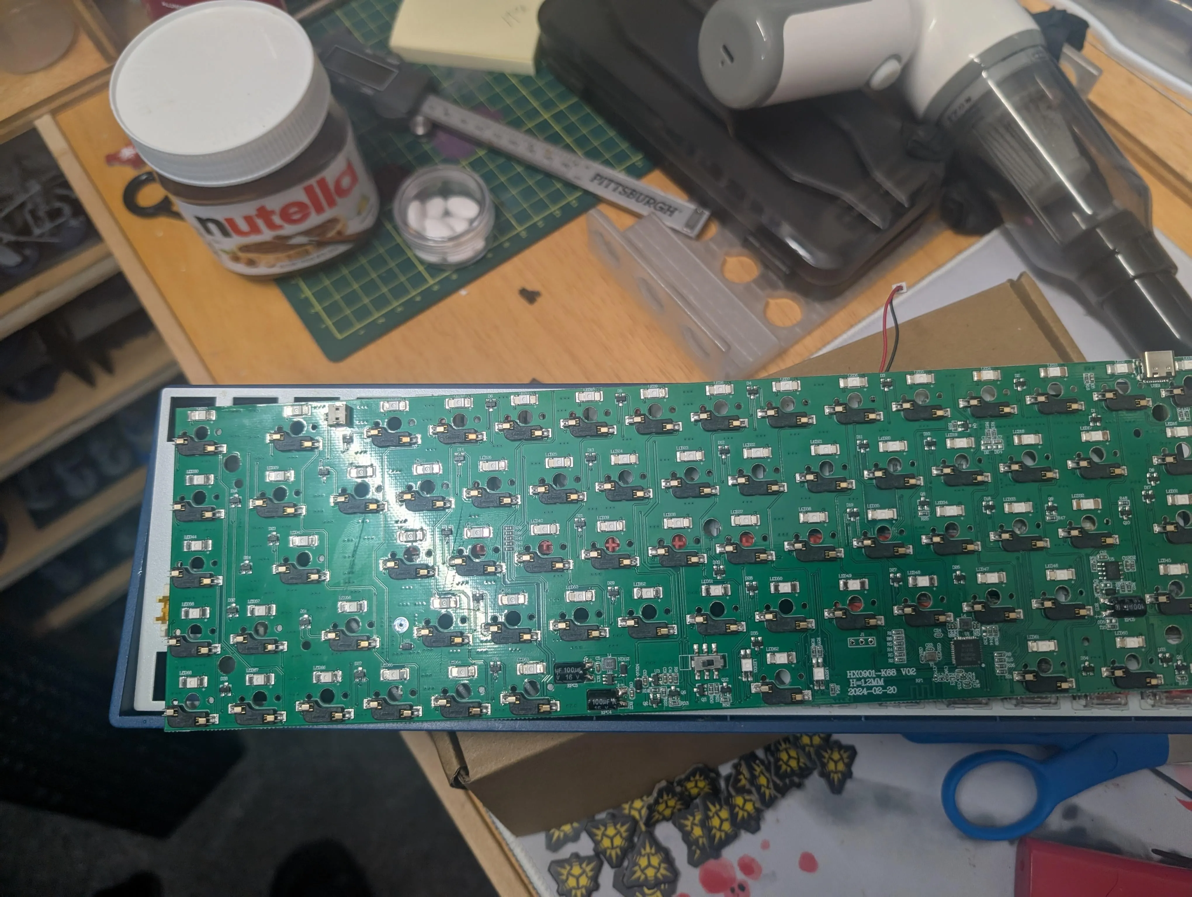 部品取りの検討対象となっているボードの様子