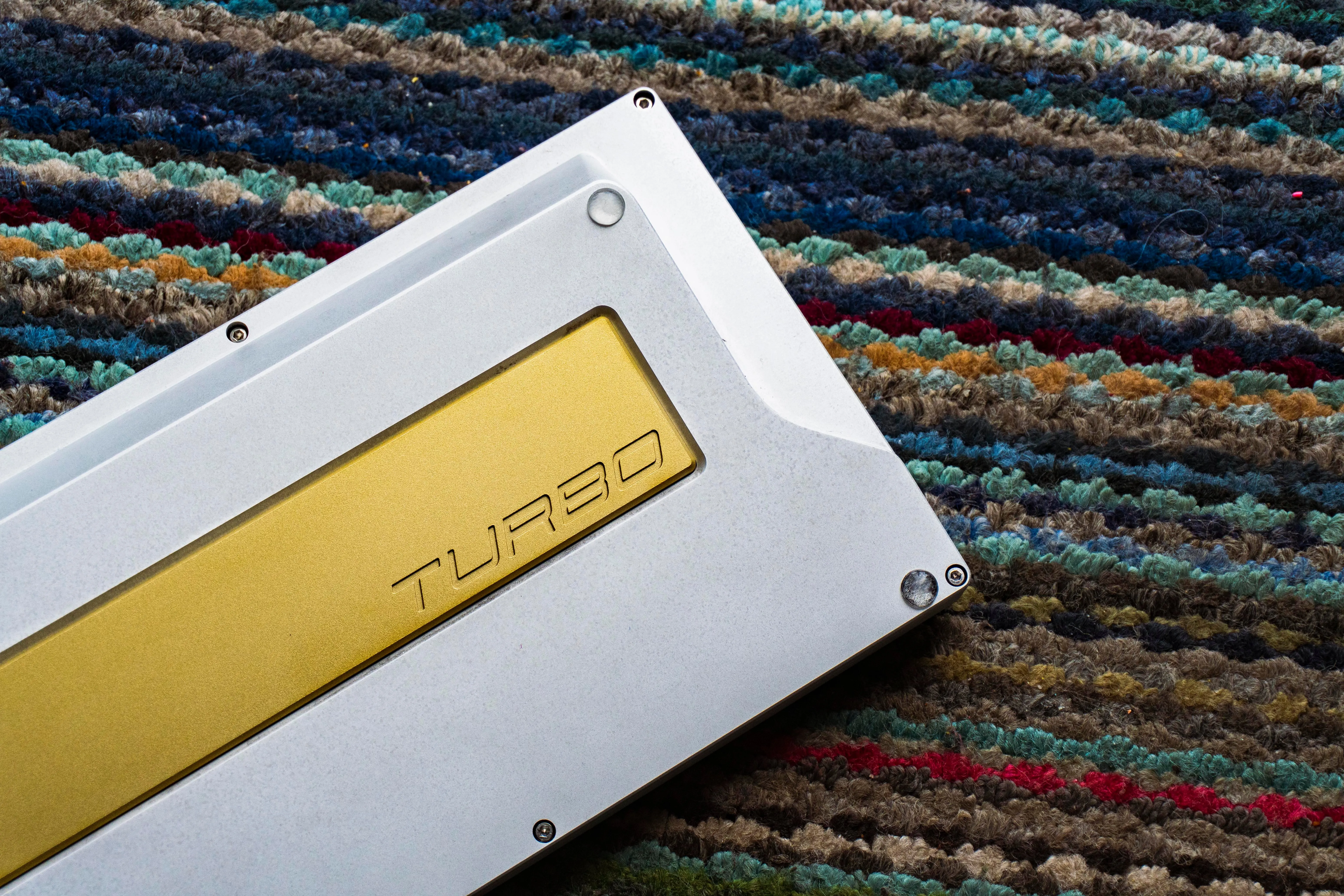 詳細なキーキャップの質感