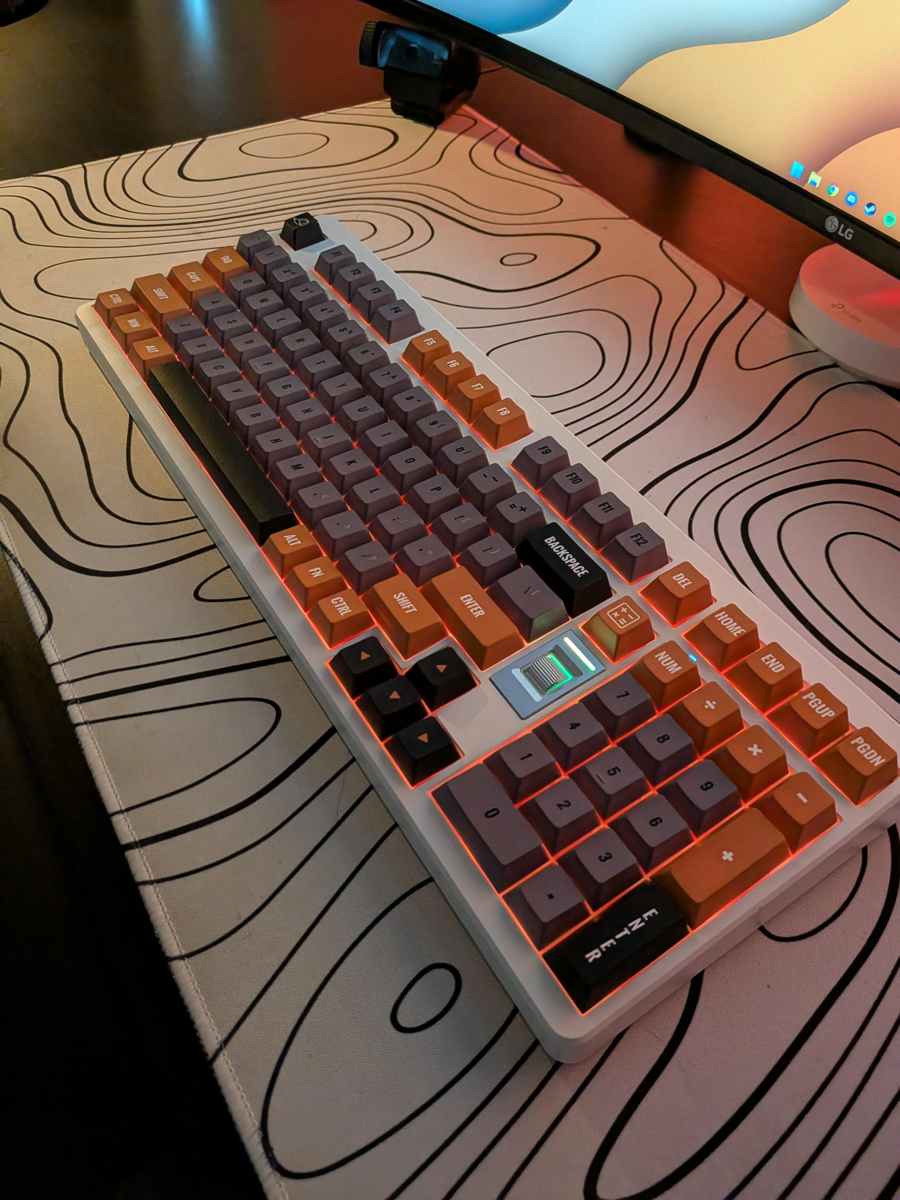 Unbox Therapy コラボキーボード