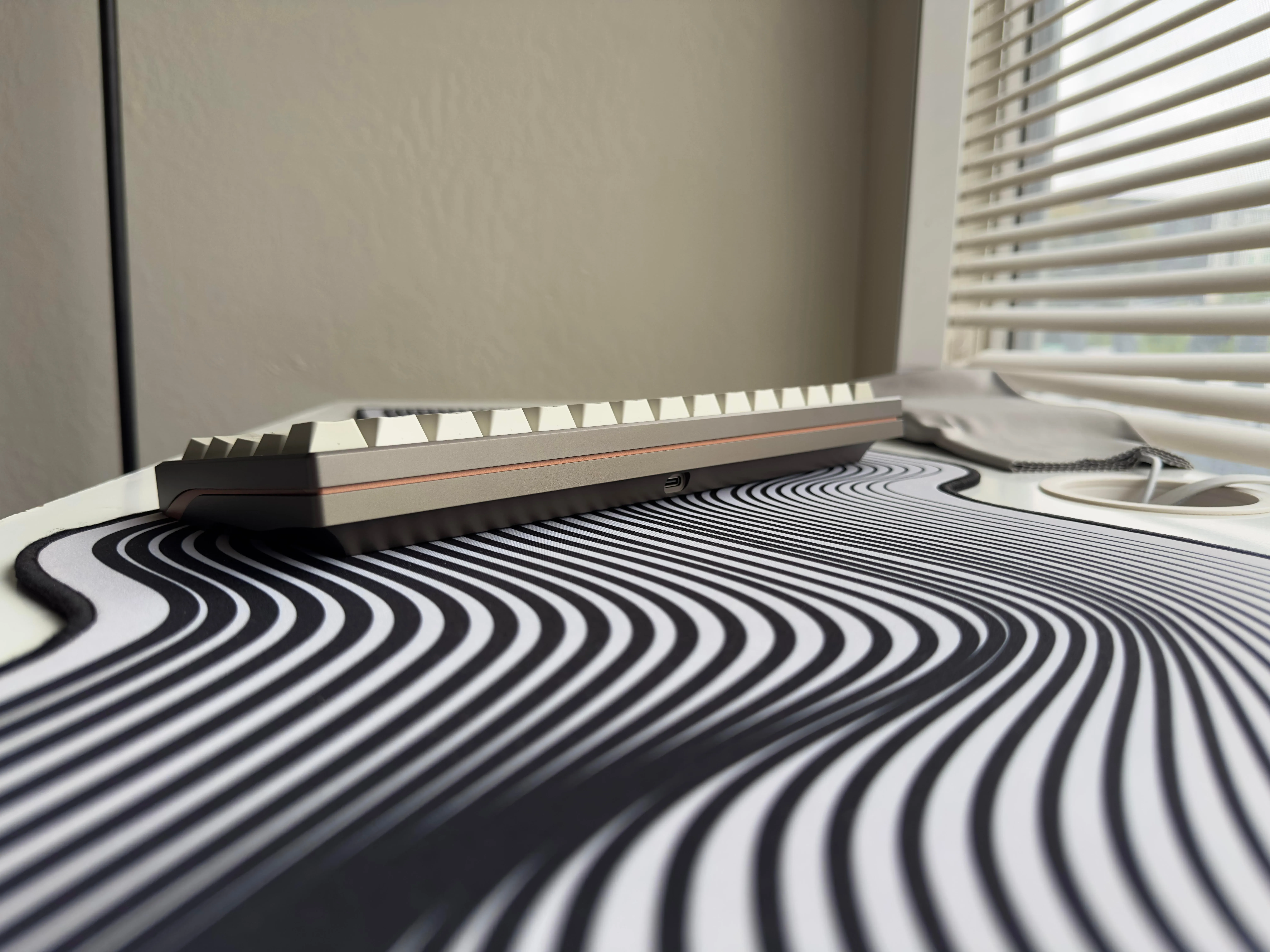 Parabolica60の背面