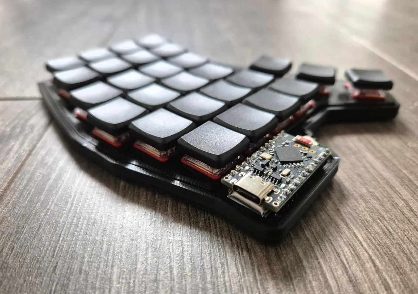 完成したBug54の様子