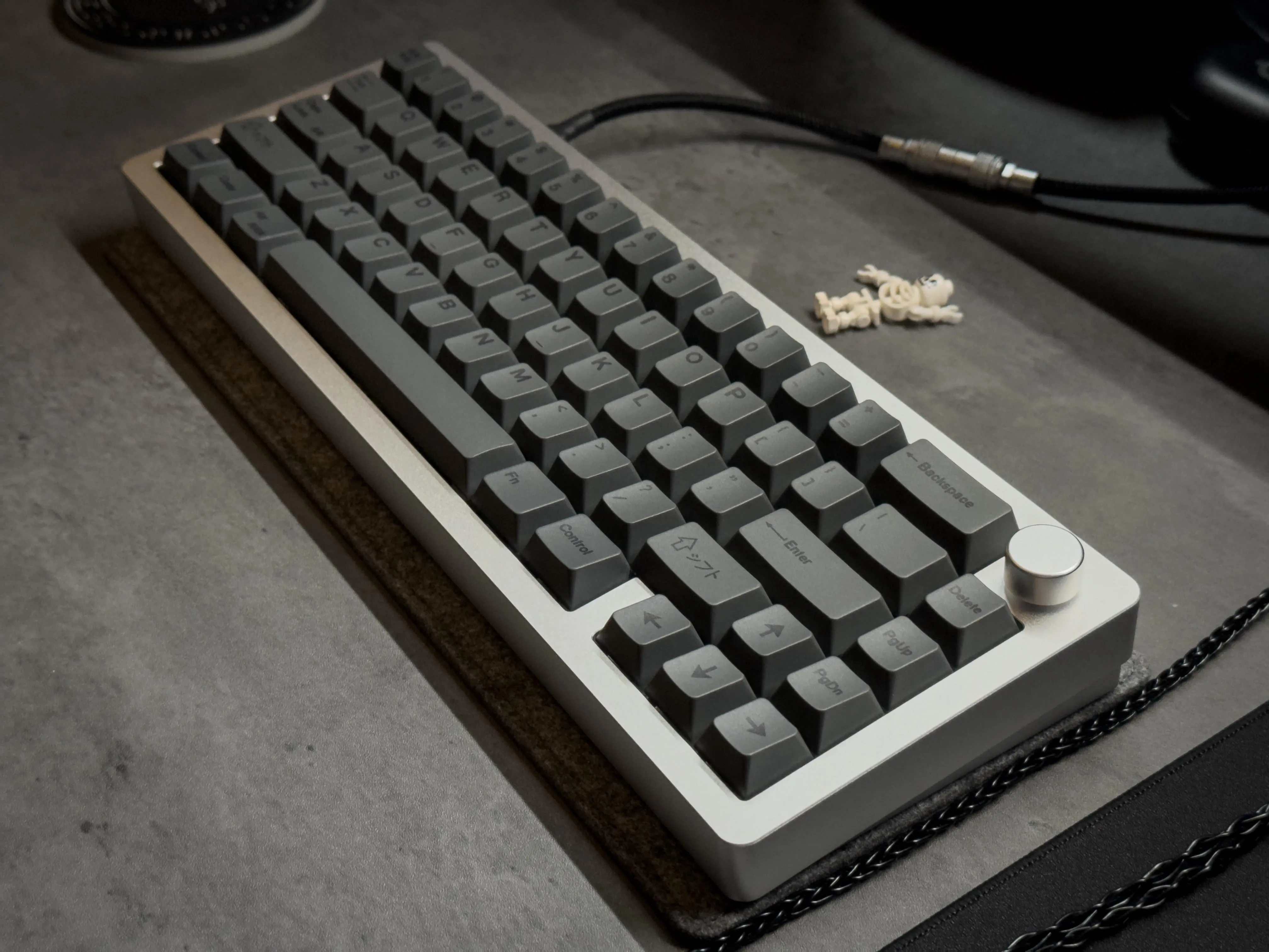 Boyi GMK67 側面からのアングル