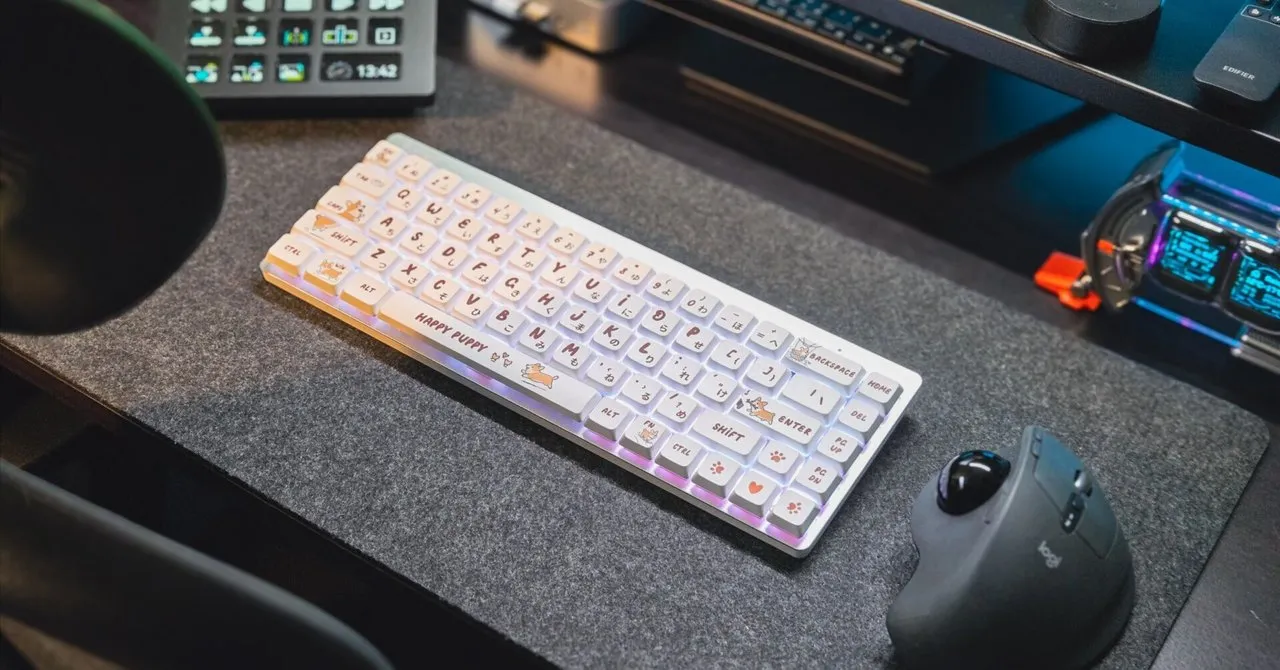 デスクに馴染むスタイリッシュなキーボード