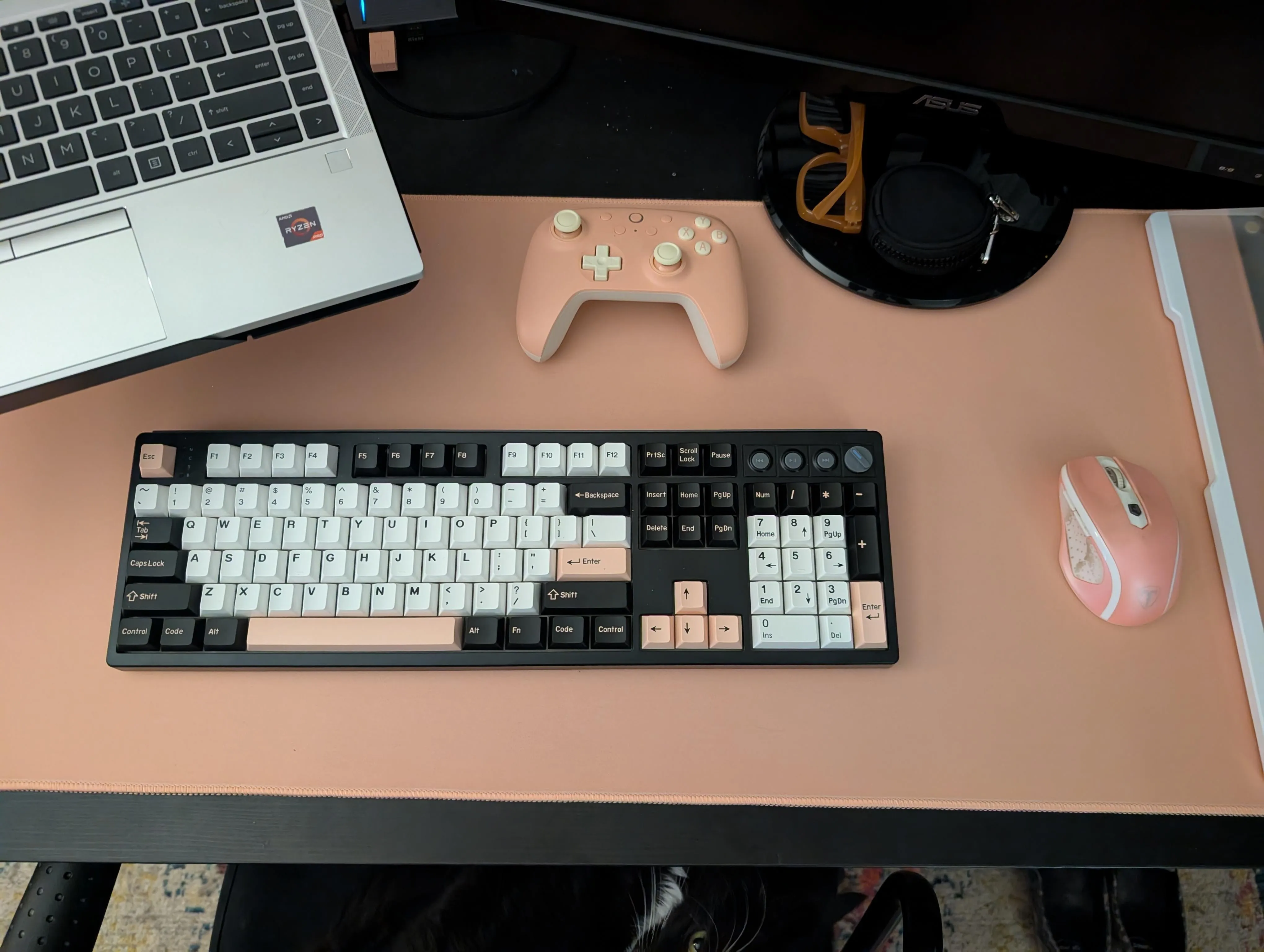 奥様用のKisnt KN104とOlivia風キーキャップ