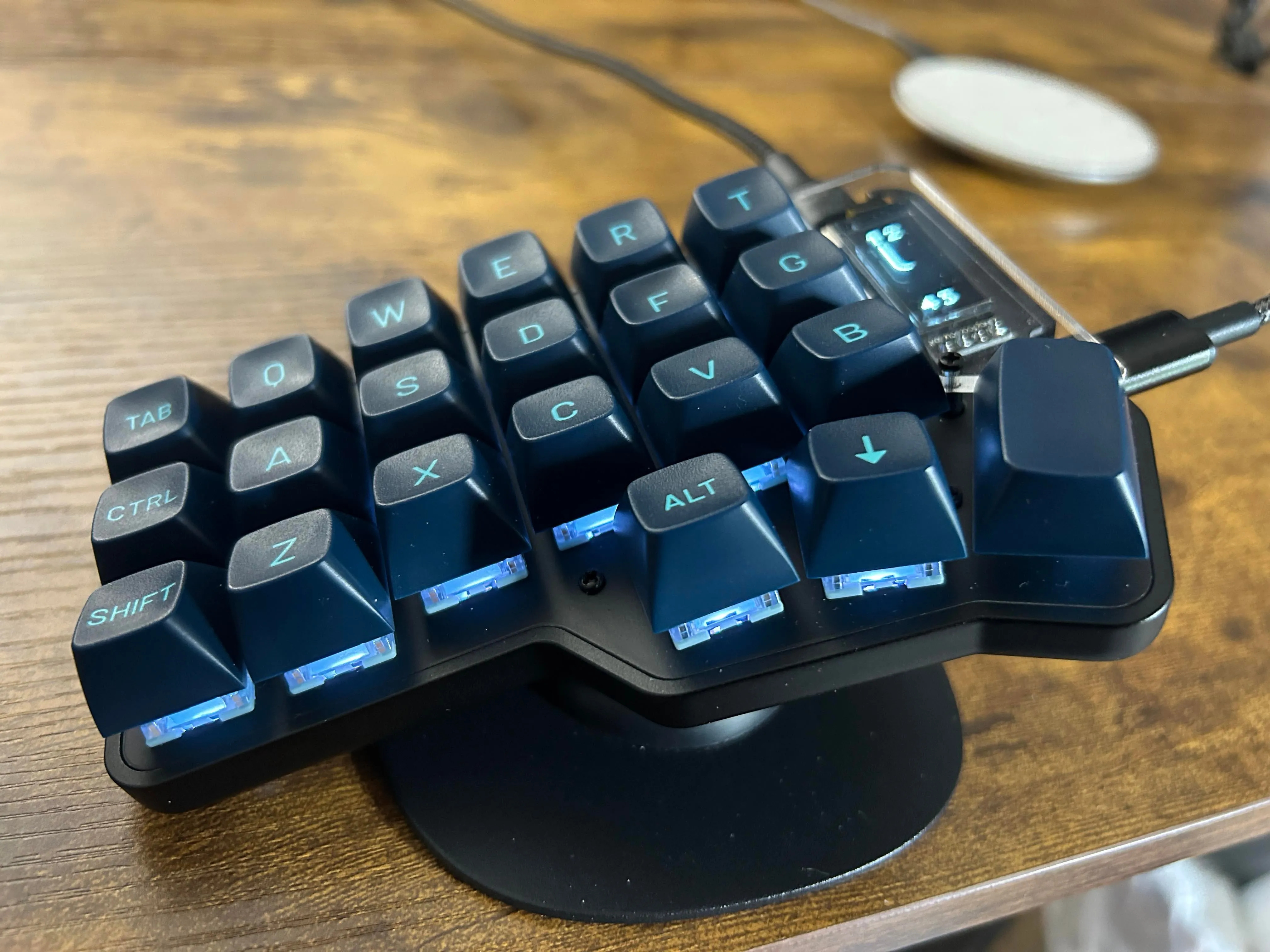 テンティングスタンドを利用したデスクセットアップ