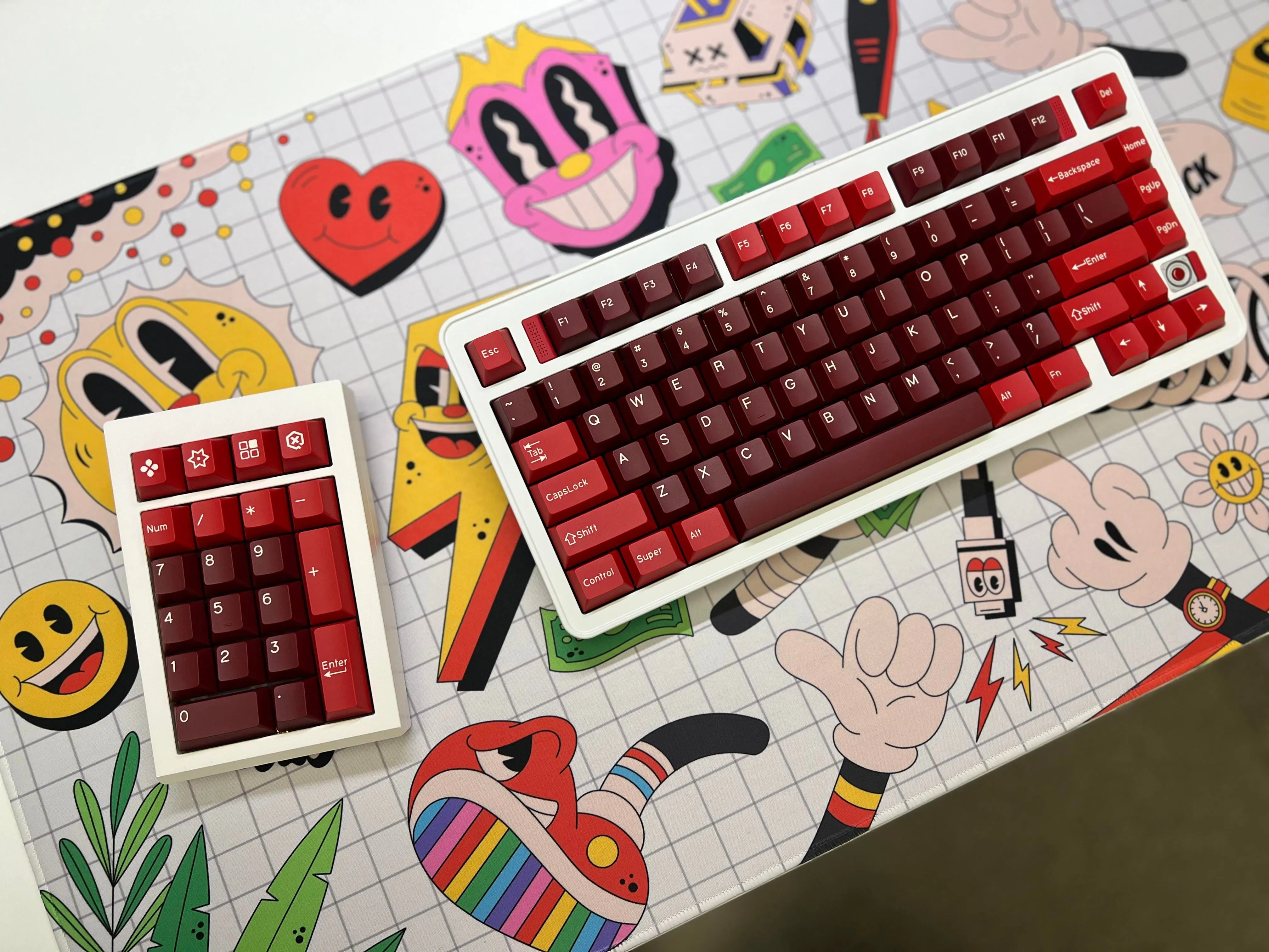 カスタマイズされたキーボードの近接写真