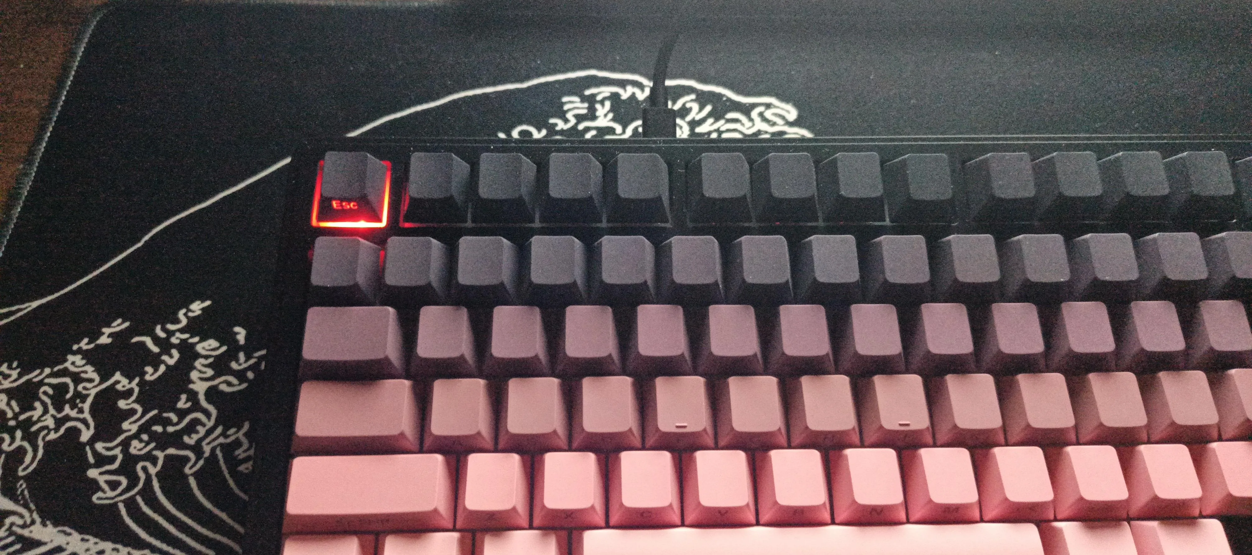 トラブルが発生したAttack Shark X85の様子