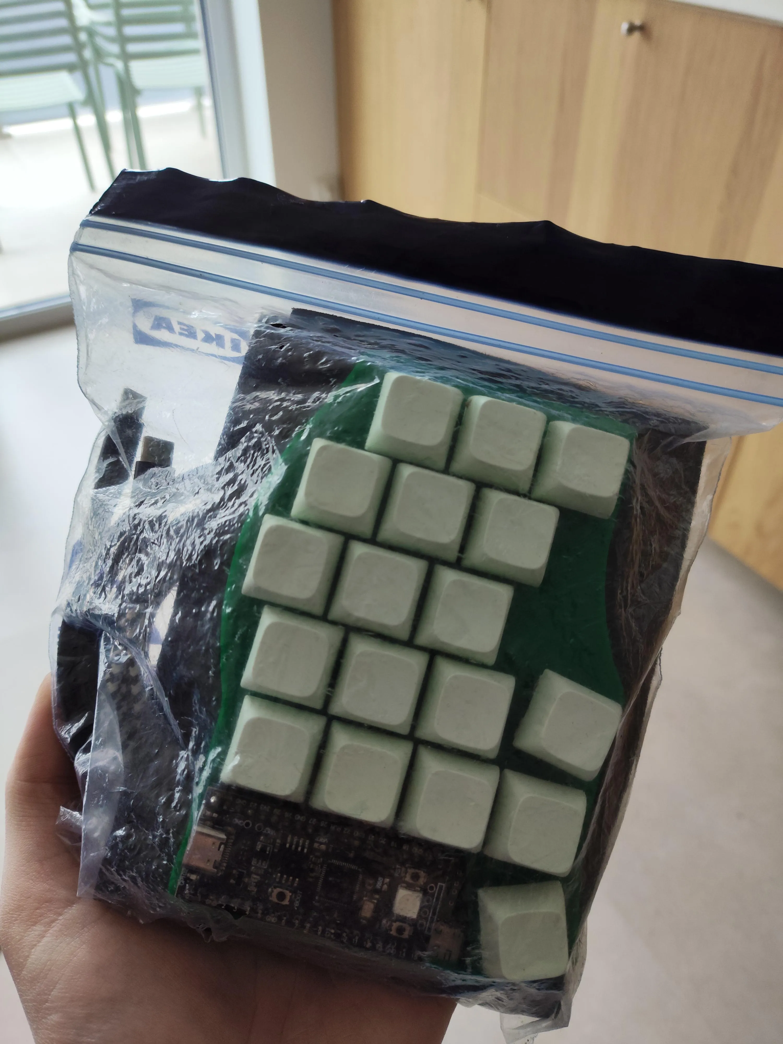 ユーザーが公開した自作キーボードケース