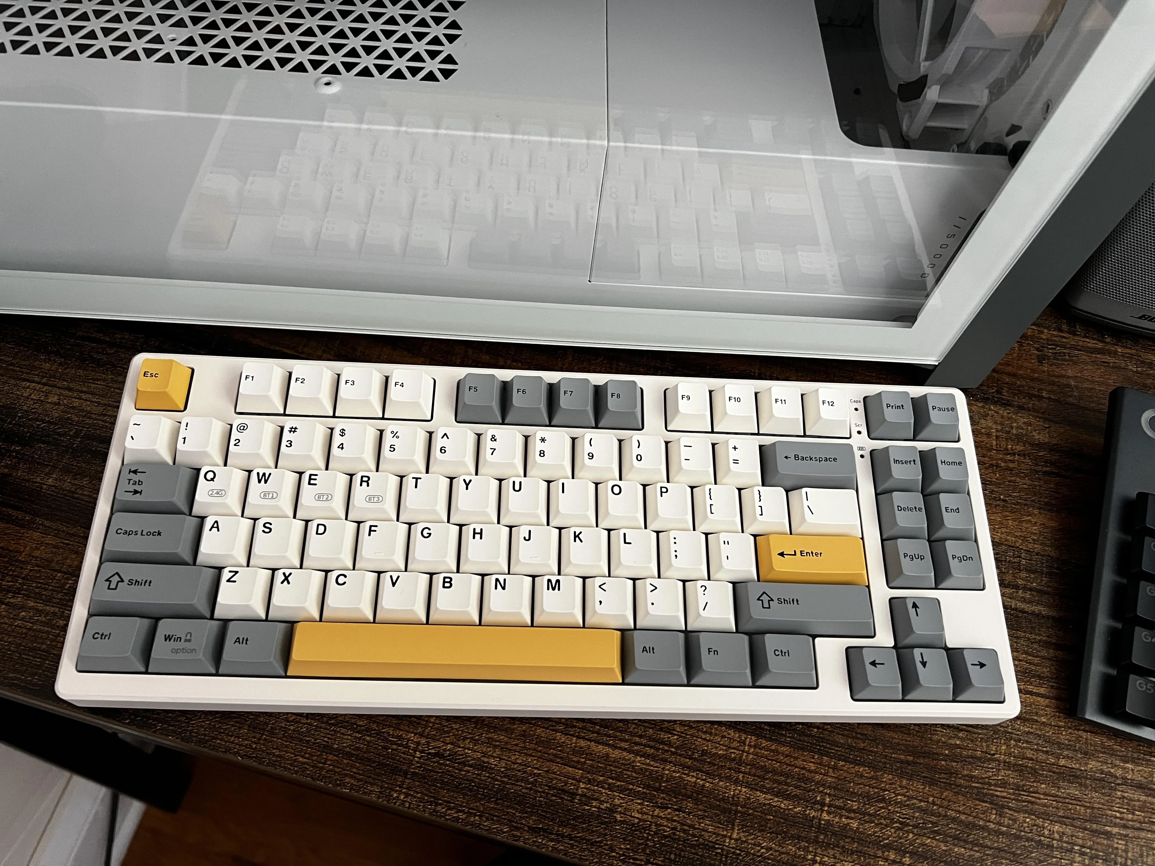 kisnt製ワイヤレスキーボード