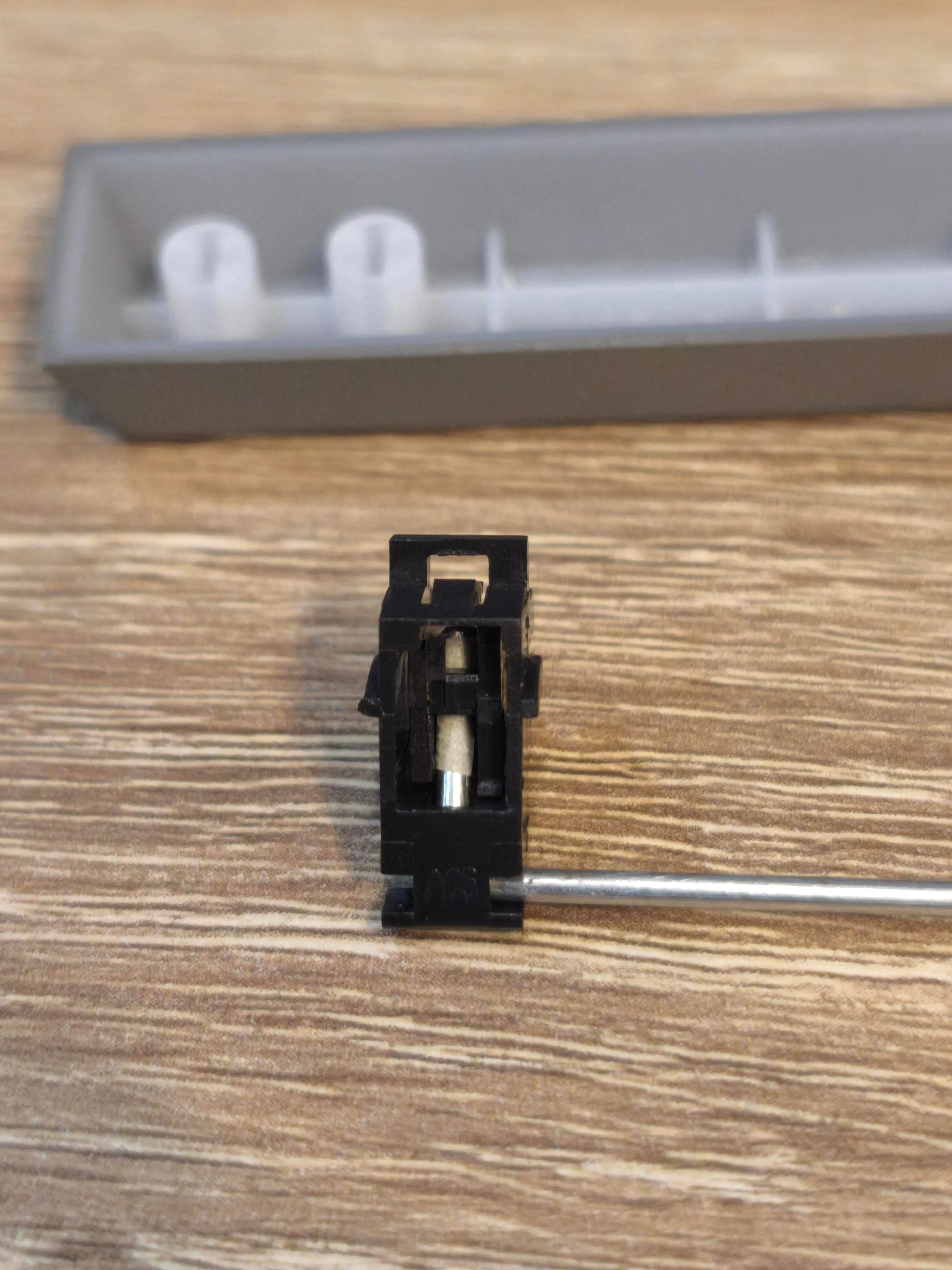 キーボードの修復風景