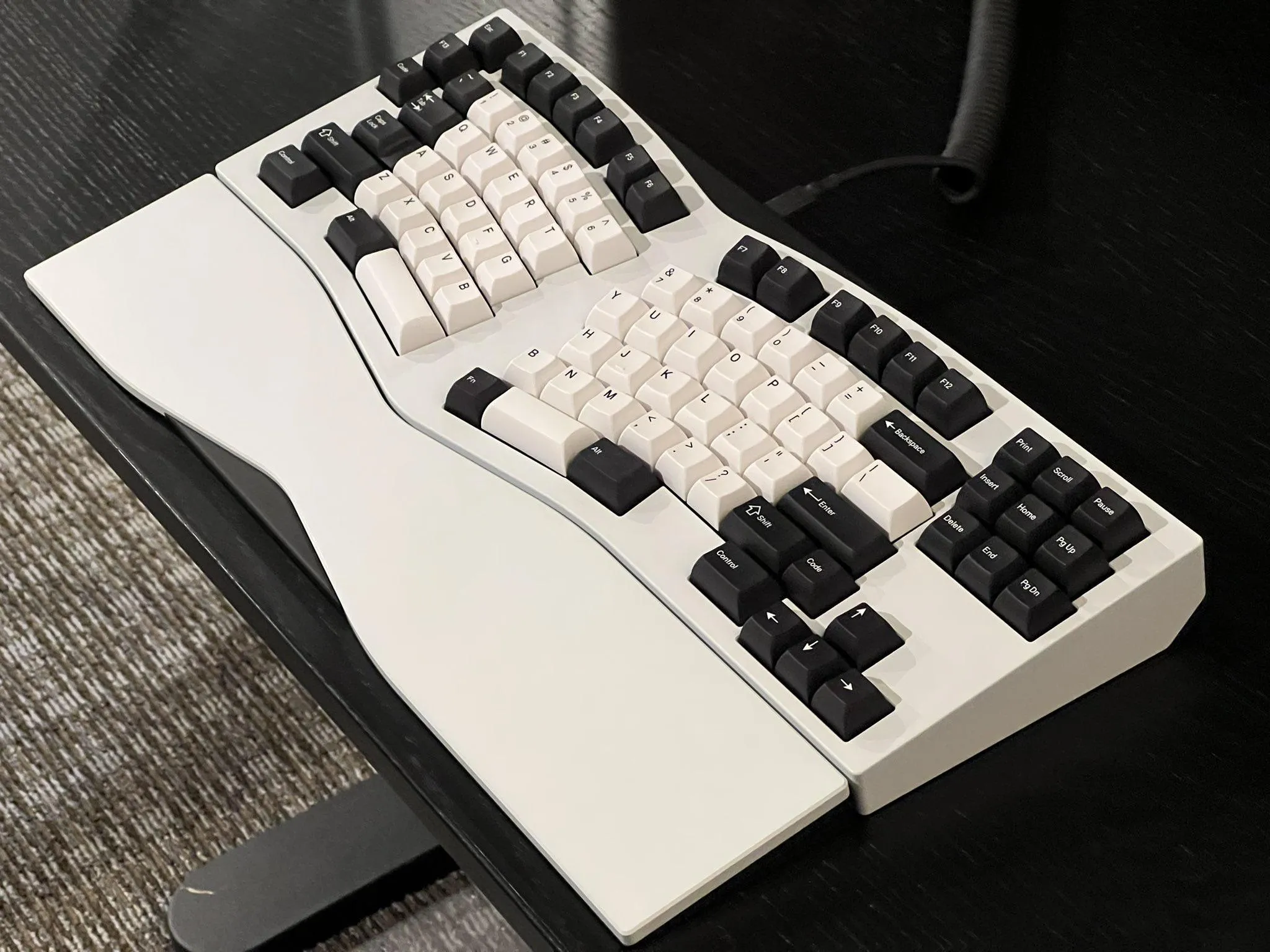 Fox Lab Sand Glass Ergo モノクロームビルド